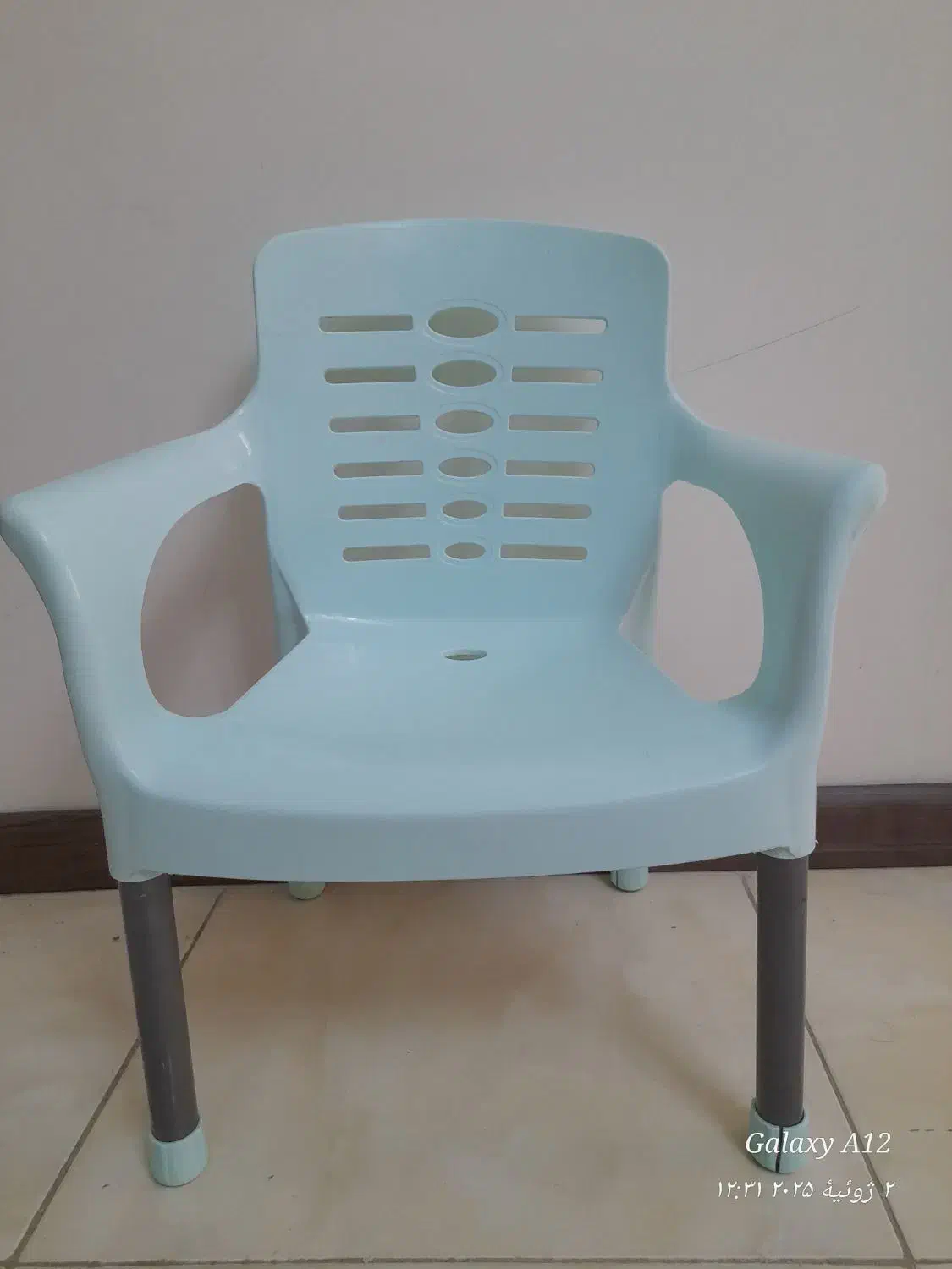 صندلی کودک|تخت و صندلی بچه|شیراز, فرگاز|دیوار