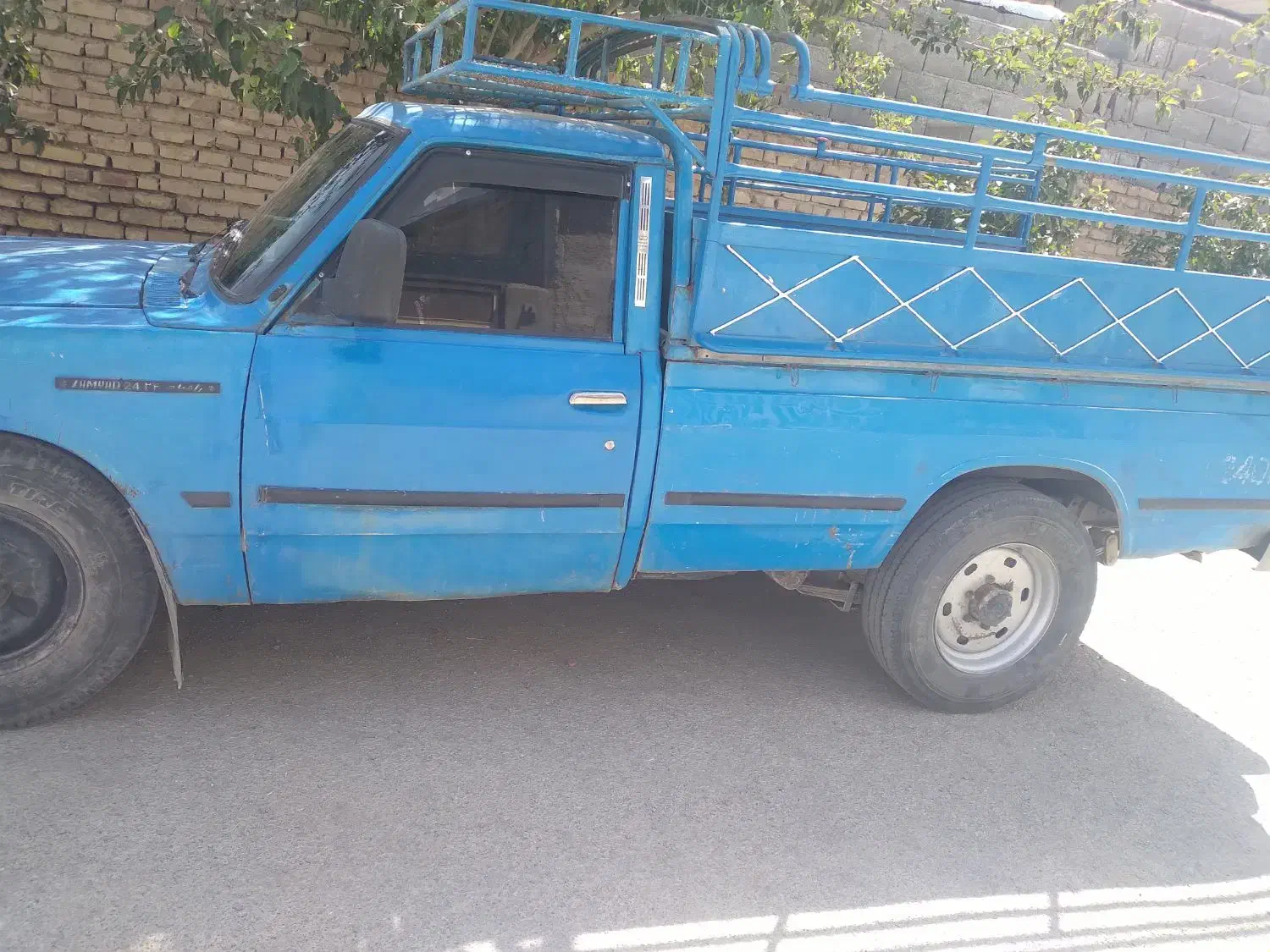 نیسان مدل ۸۳ بنزینی|خودرو سواری و وانت|شیراز, گل سرخ|دیوار