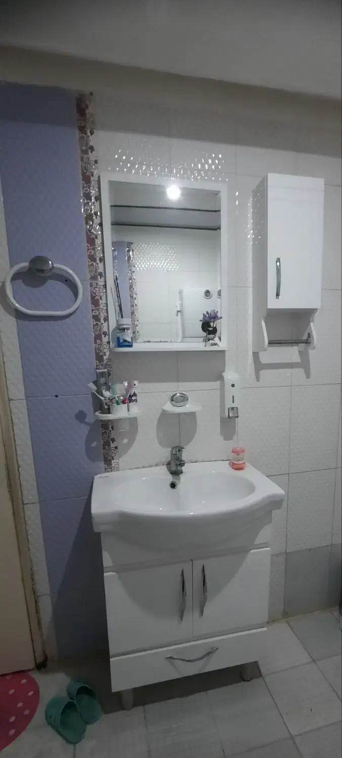 روشویی کابینتی با باکس و آیینه|لوازم سرویس بهداشتی|شاهدشهر, |دیوار