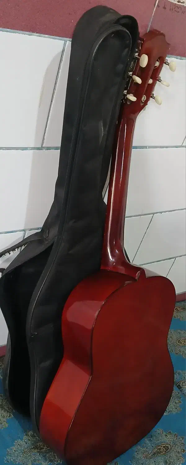 گیتار یاماهاc40|گیتار، بیس، امپلیفایر|زرند, |دیوار