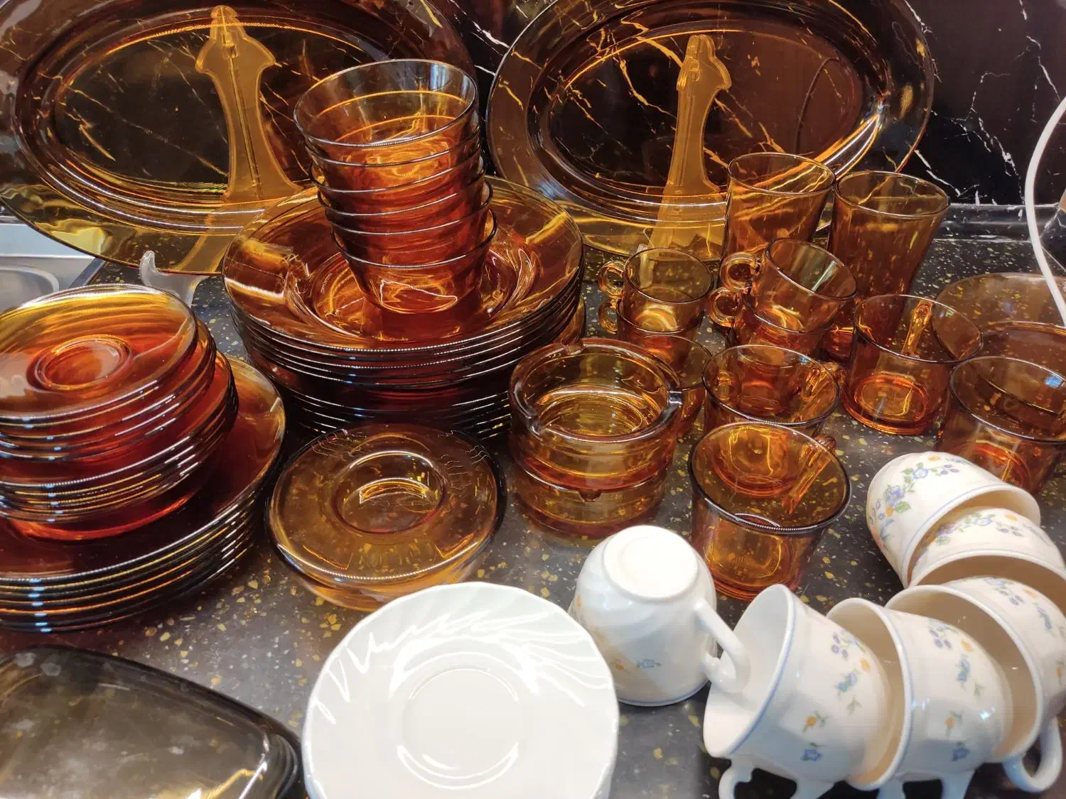 ظرف عسلی دورالکس فرانسه قاب و قدح آرکوپال|ظروف سرو و پذیرایی|اصفهان, شهرک کاوه|دیوار