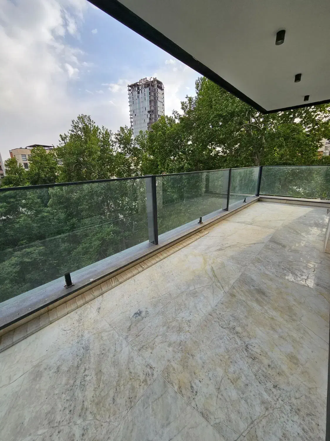 ۳۰۰ متر مدرن نیاوران/تک واحدی/مشاعات کامل