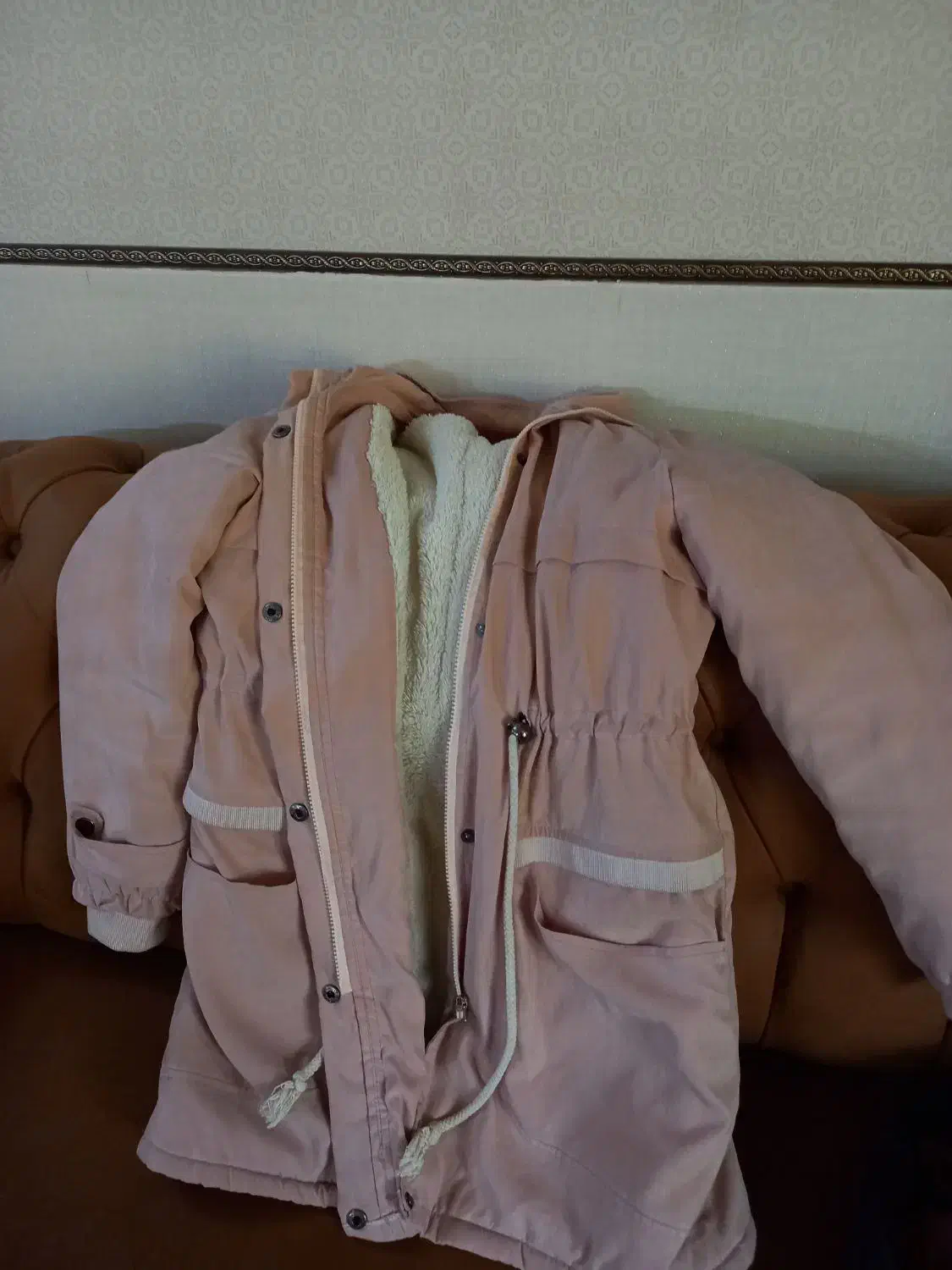 پالتو دو عدد گرم و سالم سایز ۳۸ تا ۴۰ سایز میشه|لباس|اصفهان, طامه|دیوار