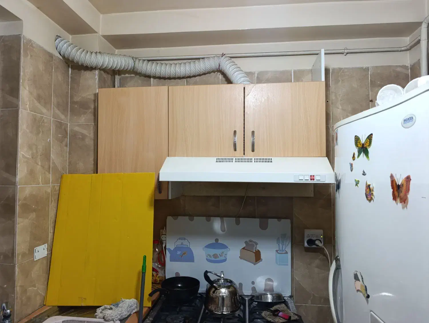 کابینت|آبچکان و نظمدهنده ظروف|مهاجران, |دیوار