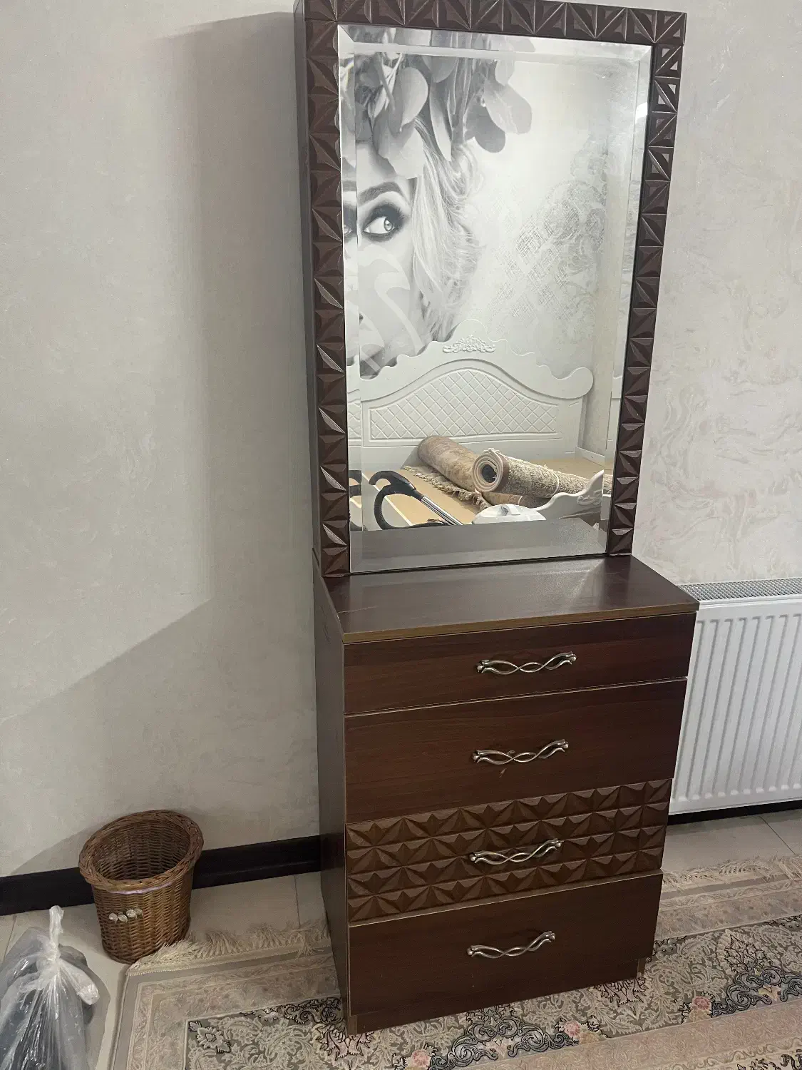 دراور آرایشی|جاکفشی، کمد، دراور|اصفهان, بهارستان|دیوار