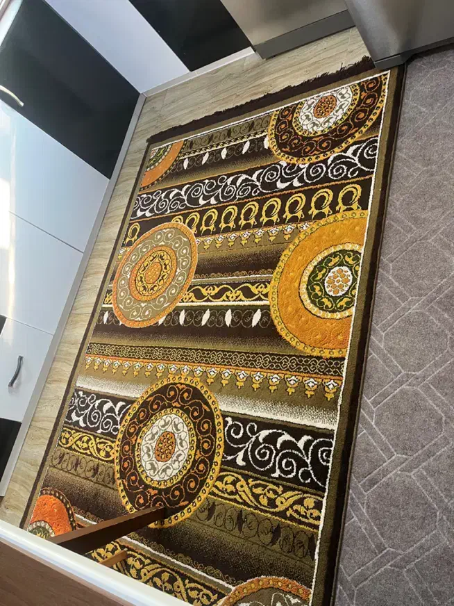 فرش ۴ متری درحد نو سالم|فرش|رشت, دیانتی|دیوار