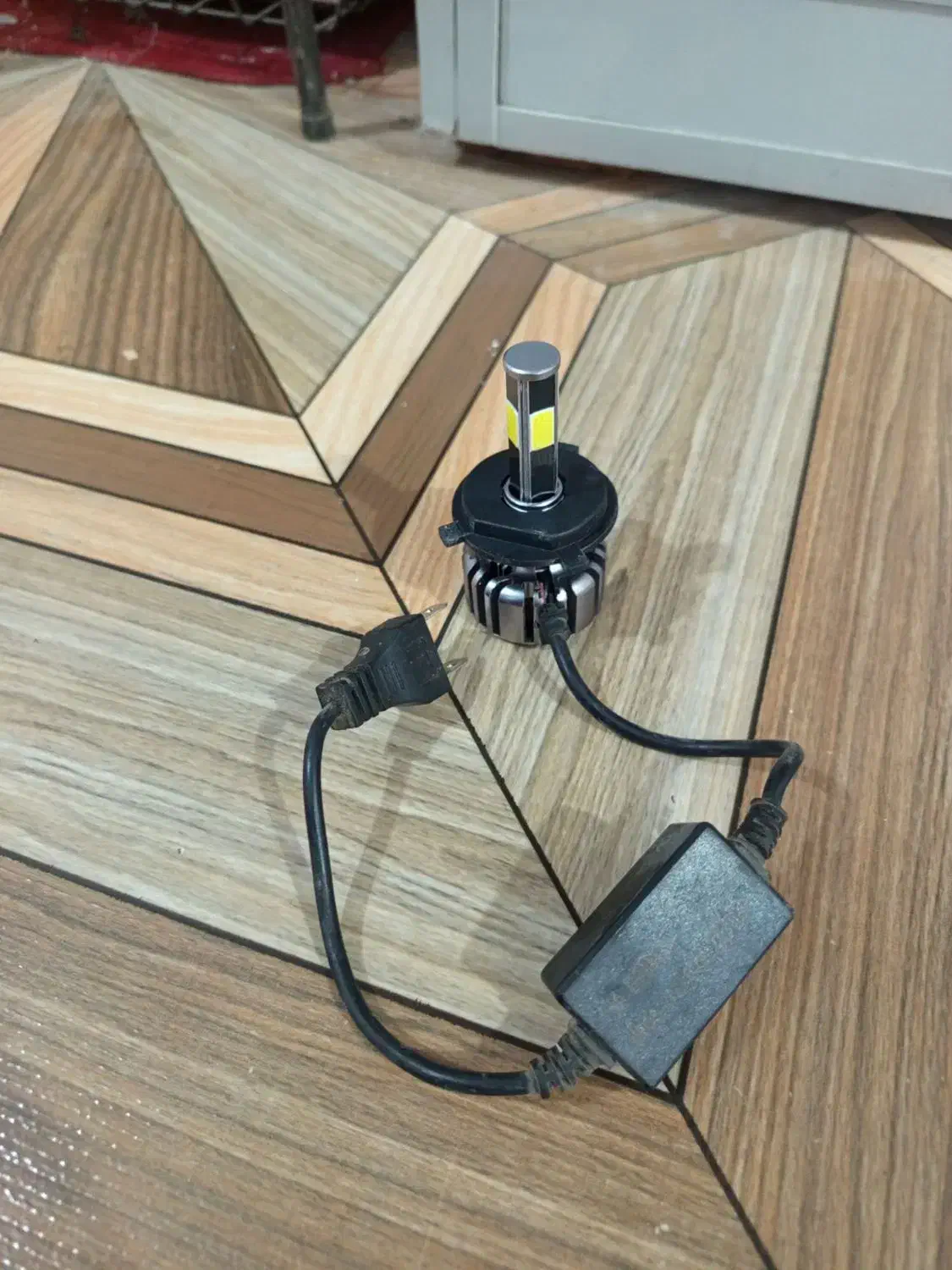 هدلایت|لامپ و چراغ|بم, |دیوار