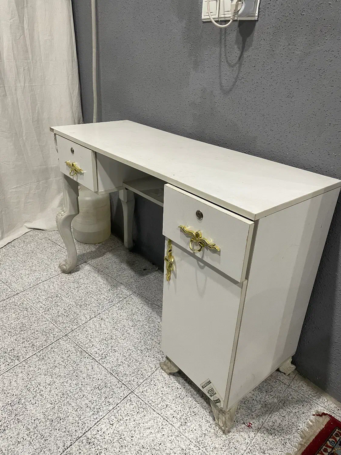 میز|میز تحریر و کامپیوتر|کوچصفهان, |دیوار