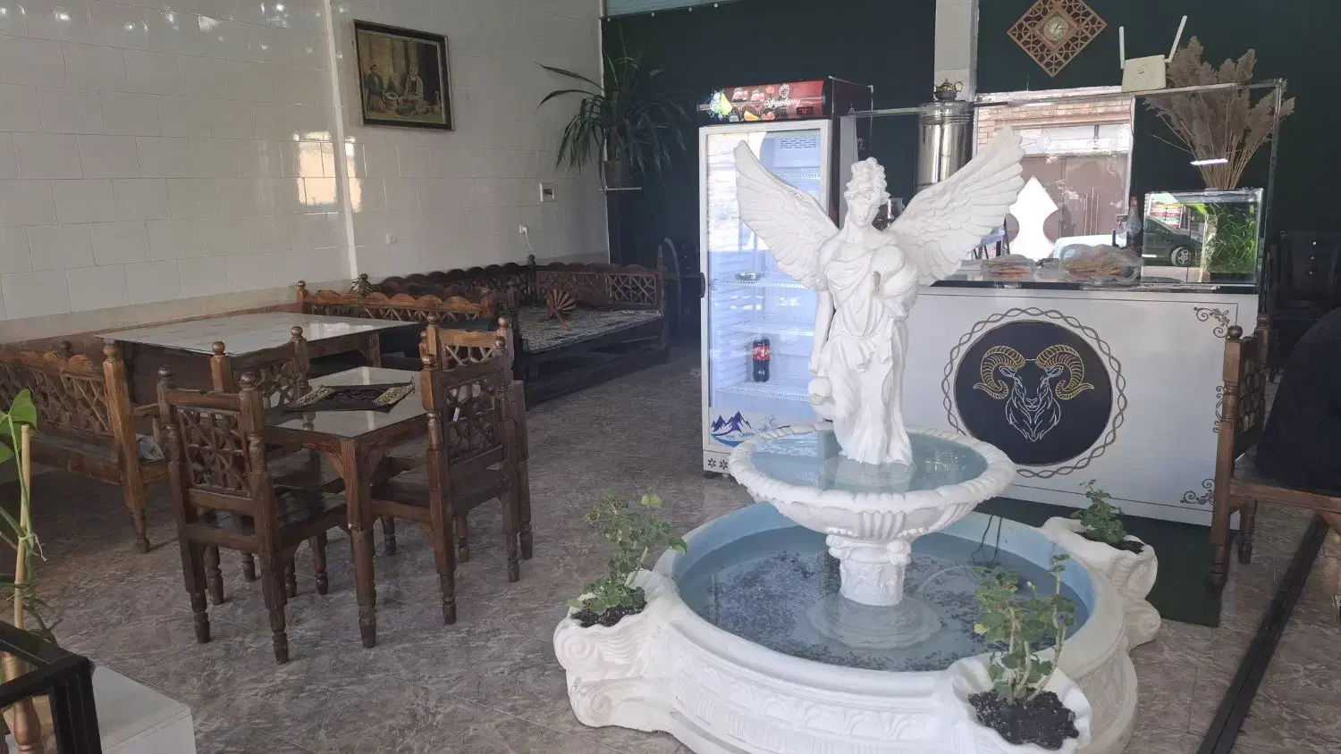 استخدام نانوا و کمک نانوا و ویزیتور|استخدام خدمات فروشگاه و رستوران|مرند, |دیوار