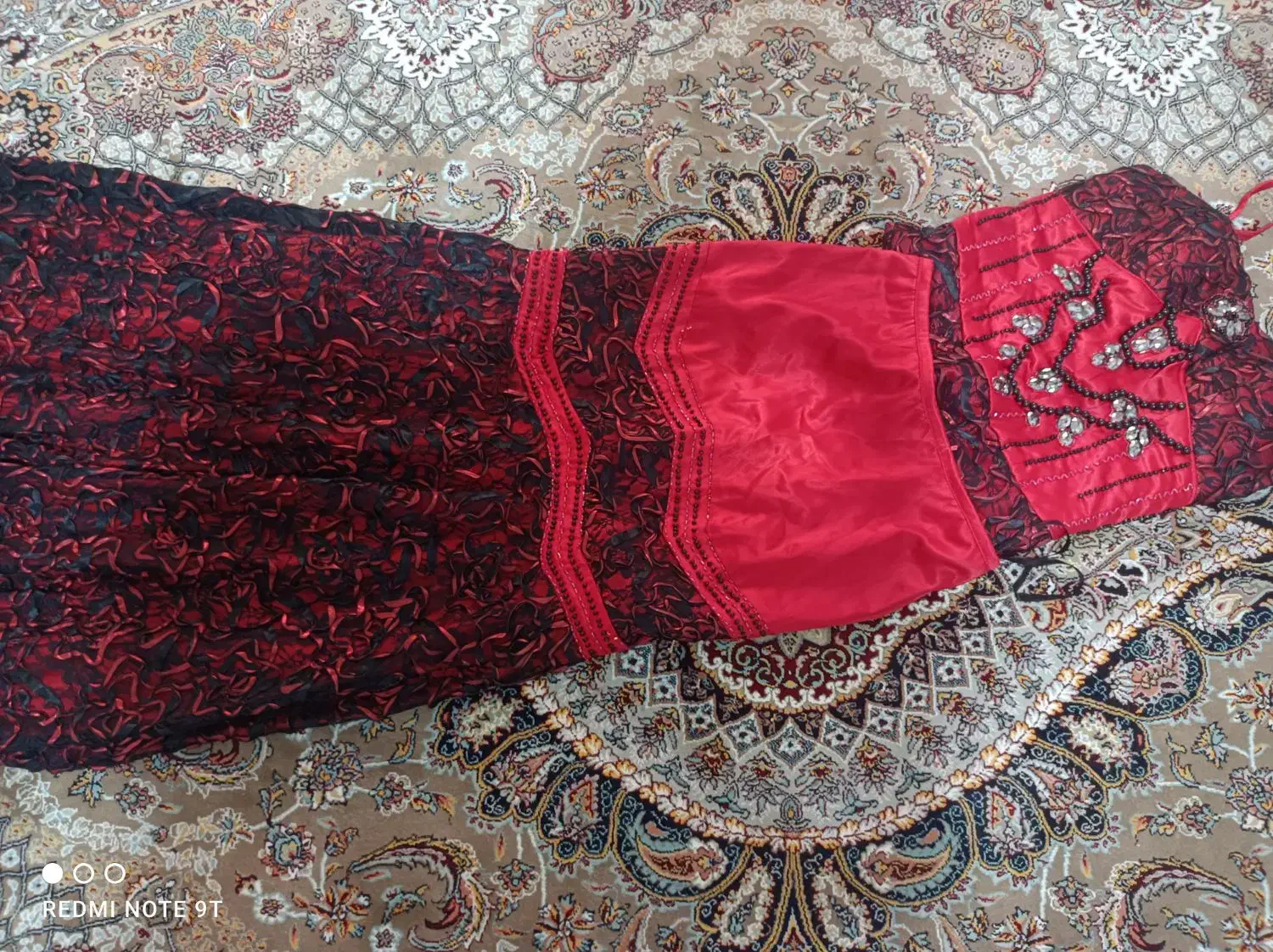 لباس مجلسی|لباس|رباط‌کریم, نصیرشهر|دیوار