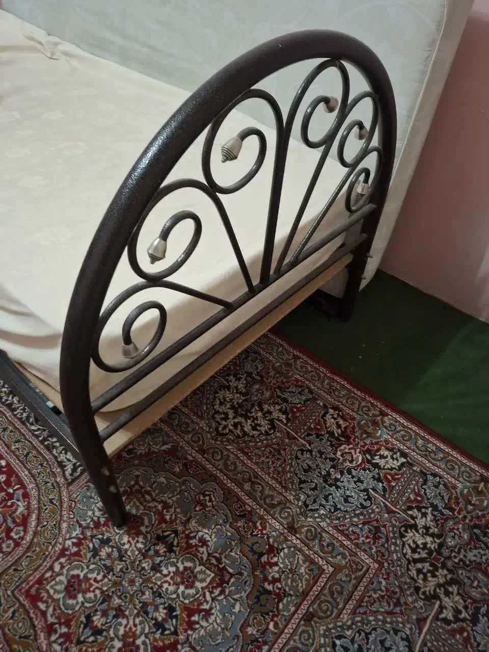 تخت دونفره و یک نفره|تخت و سرویس خواب|مبارکه, |دیوار