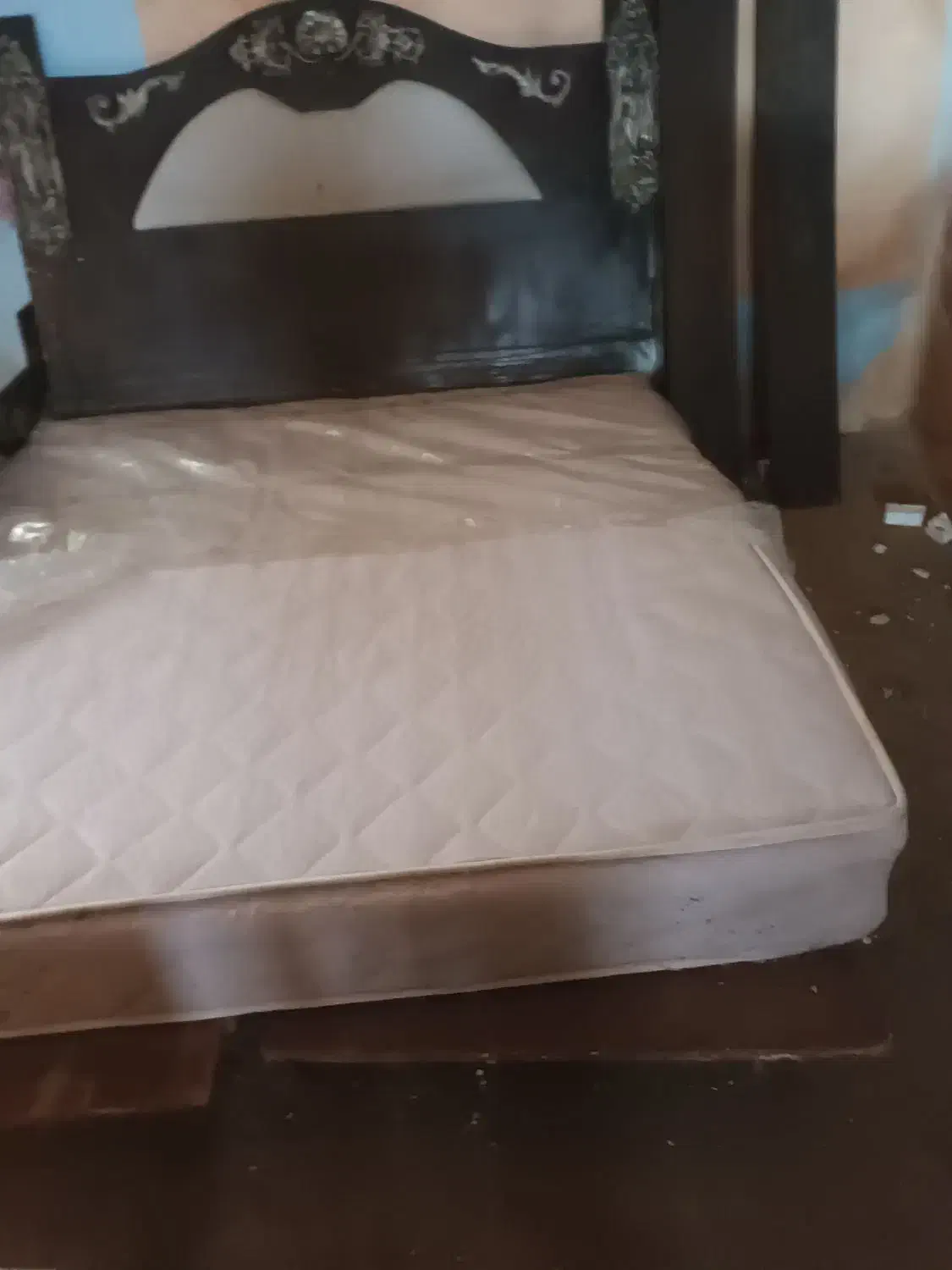 تخت خاب|تخت و سرویس خواب|شاهین دژ, |دیوار