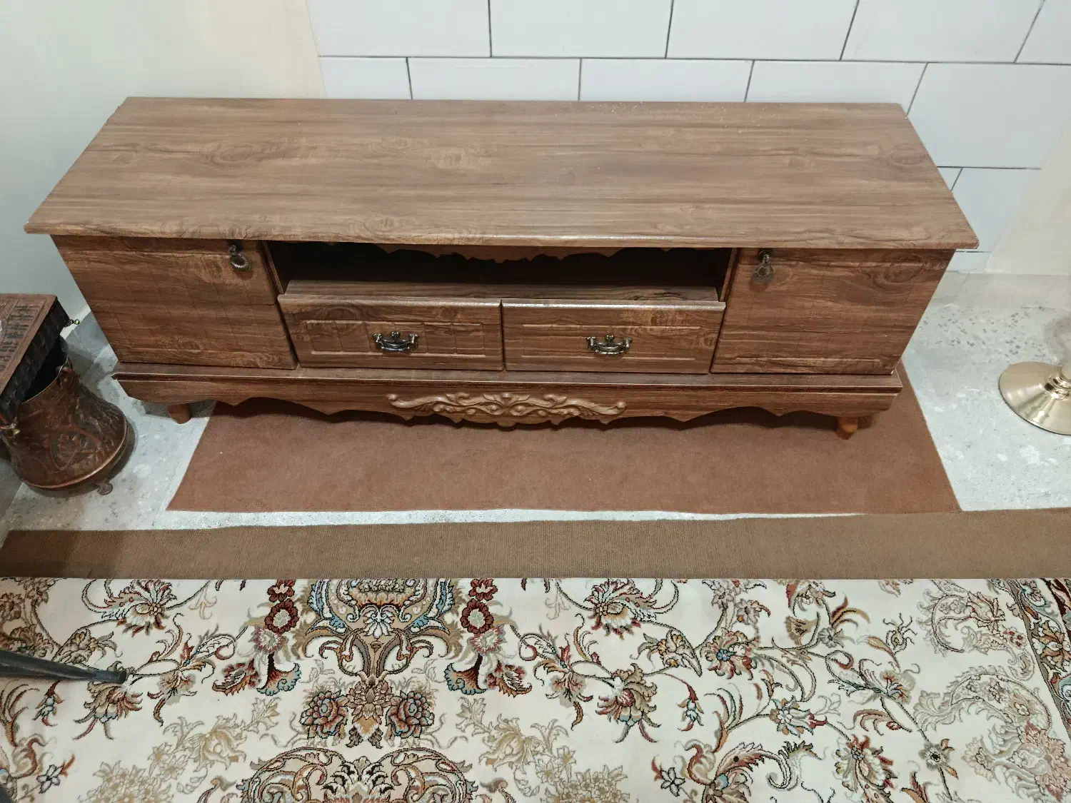 مبل|میز تلویزیون|بروجن, |دیوار