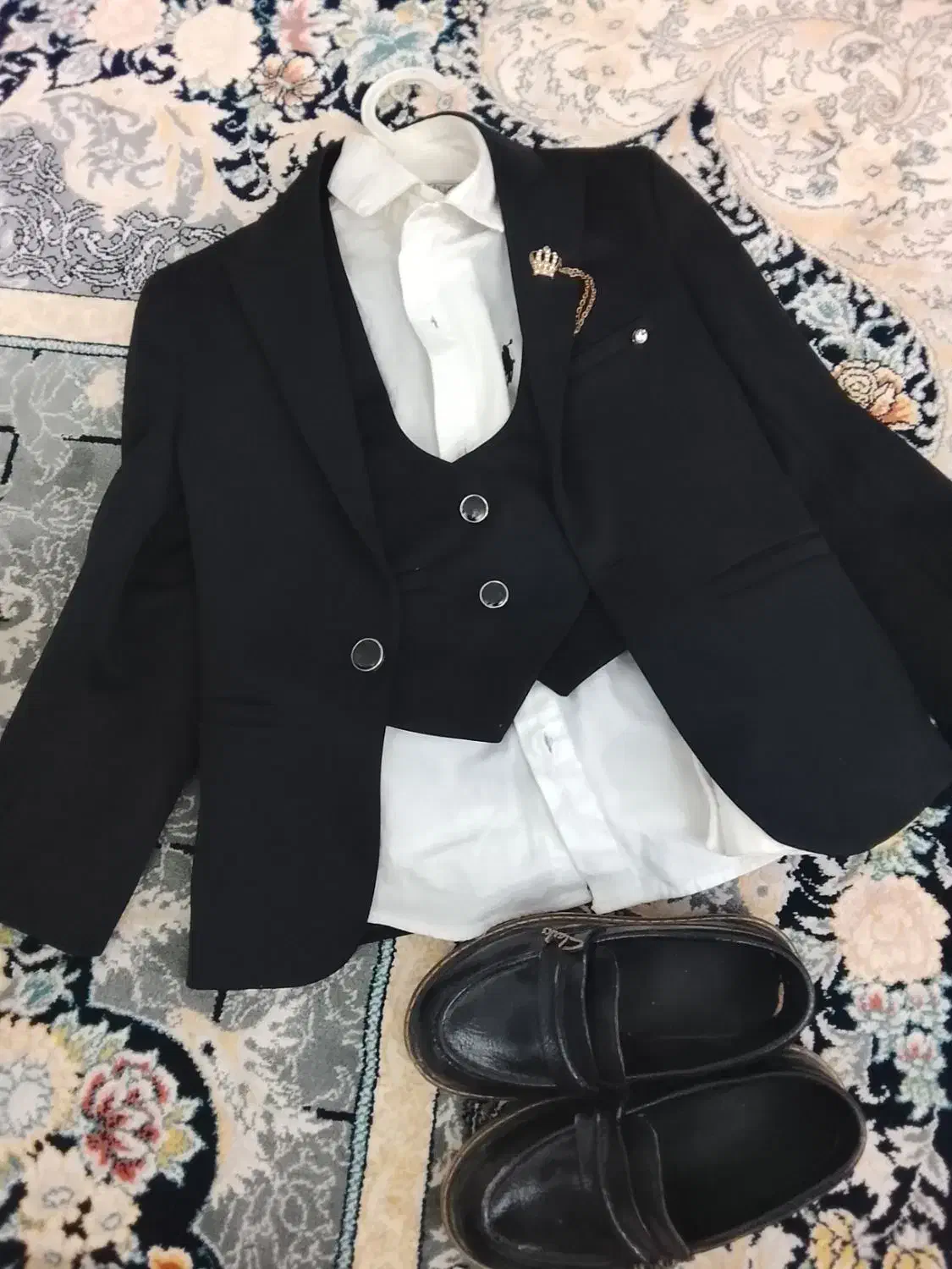 کت شلوار|لباس|ایوانکی, |دیوار