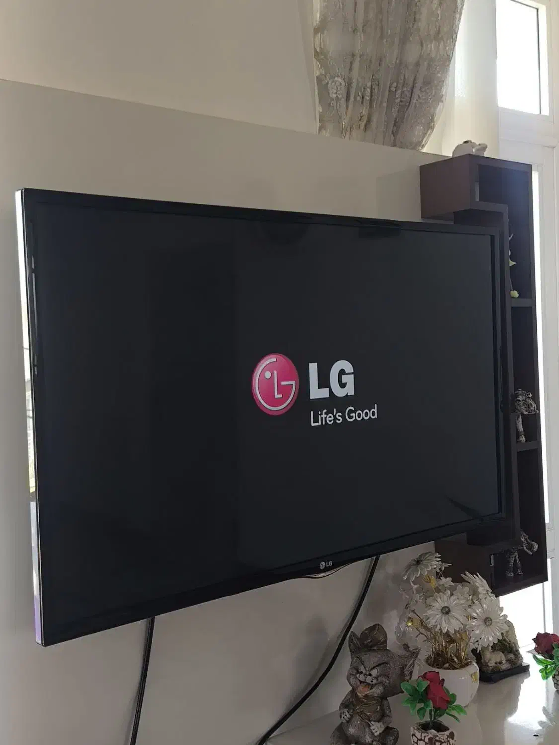 تلویزیون الجی|تلویزیون و پروژکتور|نقده, |دیوار