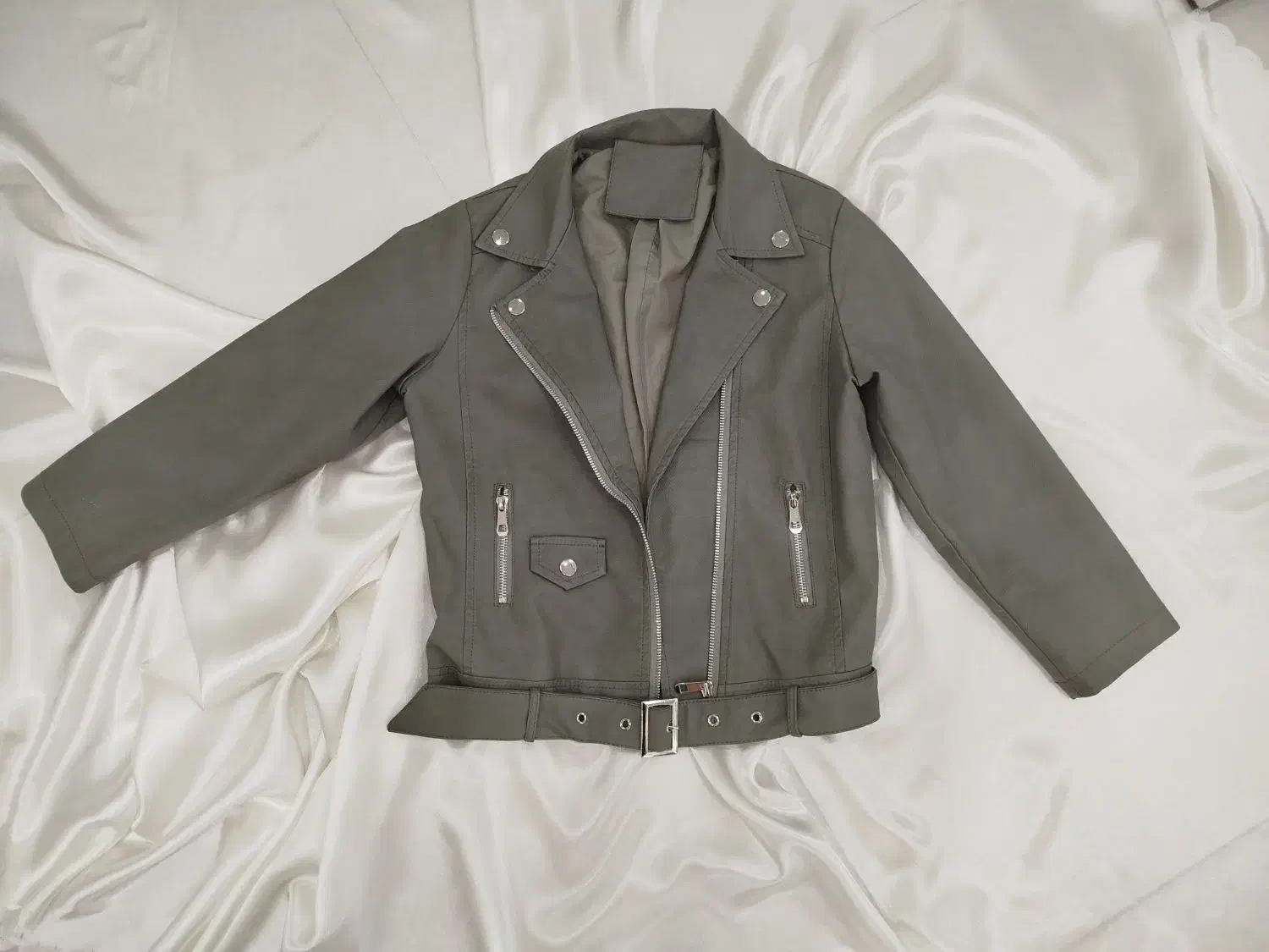 کاپشن چرم پسرانه  کیفیت بی نظیر|کفش و لباس بچه|تربتحیدریه, شهید قرنی|دیوار