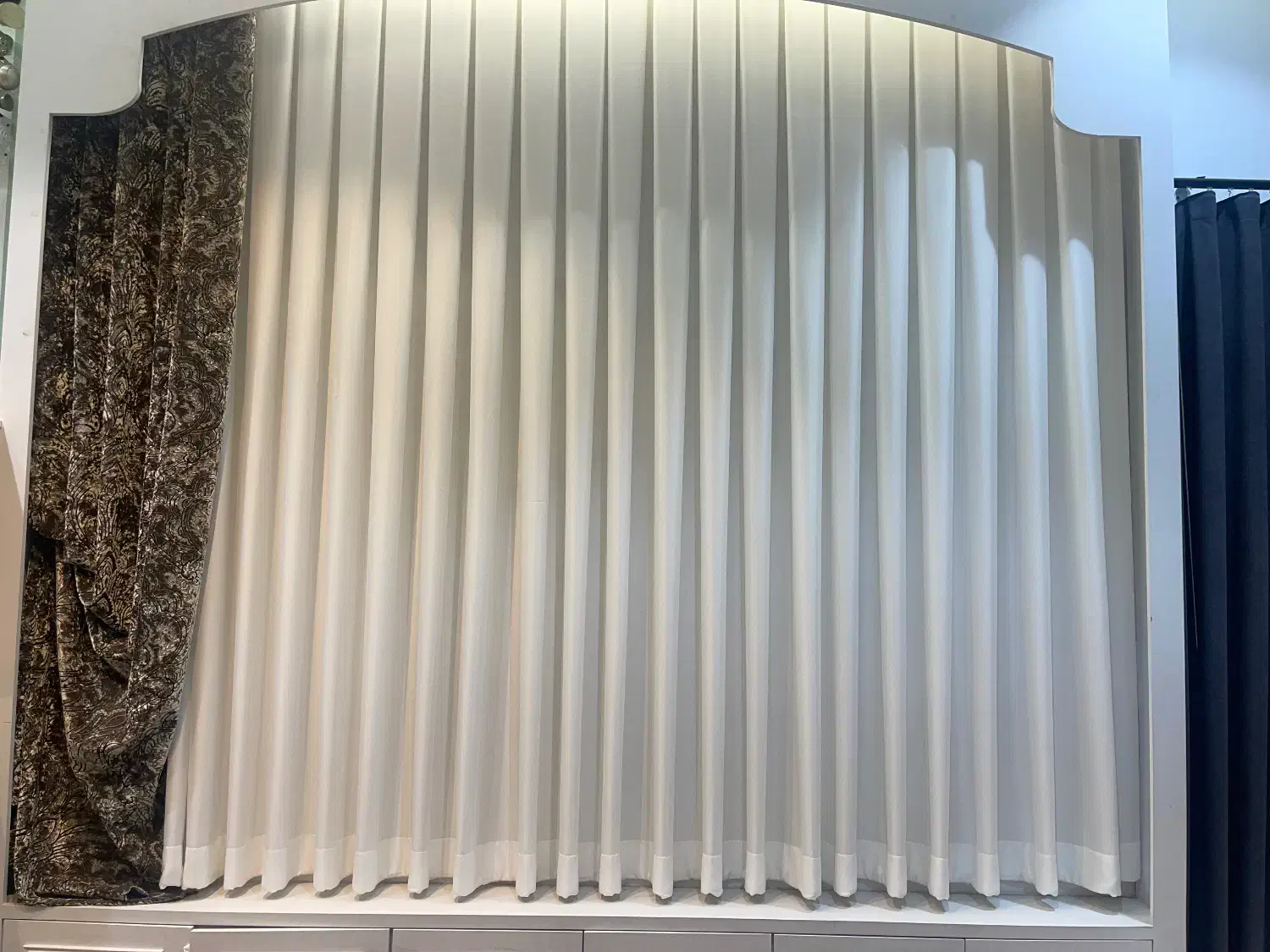 پرده مستاجرین پانچی|پرده، رانر، رومیزی|مشهد, احمدآباد|دیوار