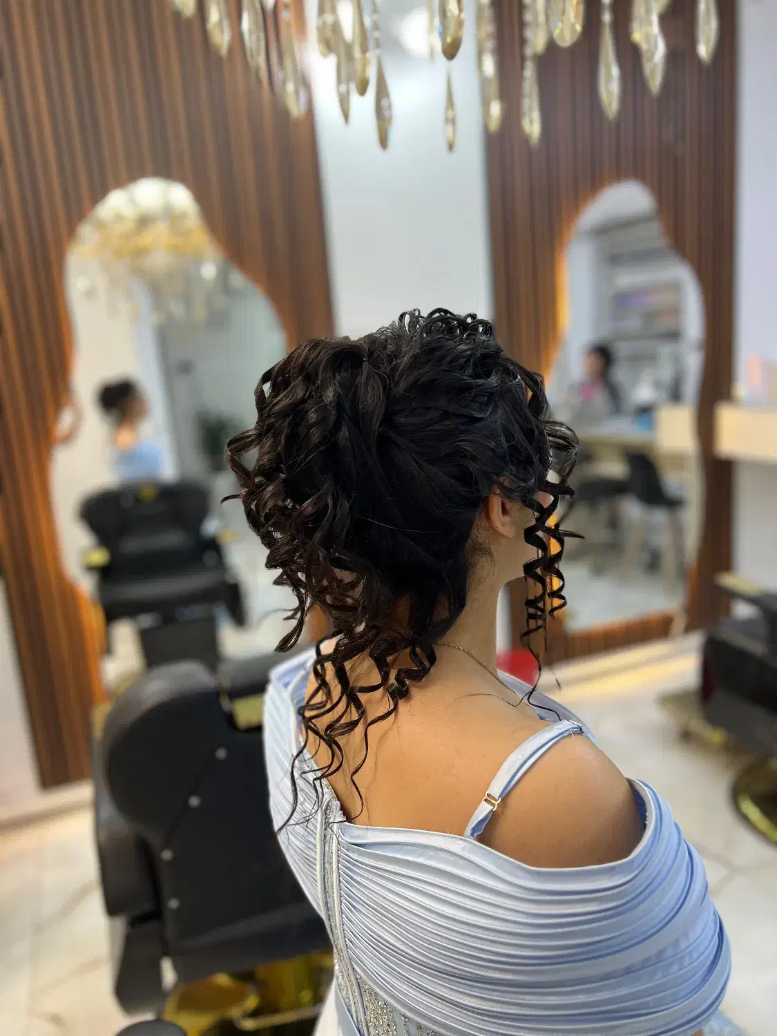 استخدام نیرو در سالن زیبایی|استخدام درمانی، زیبایی، بهداشتی|اهواز, گلستان|دیوار