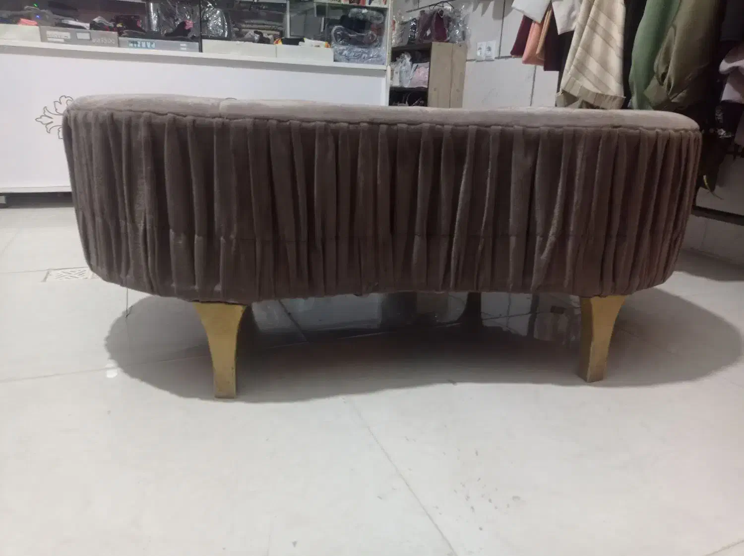 جلو مبلی نو جنس خوب  قیمت مناسب|مبلمان خانگی و میز عسلی|قوچان, |دیوار