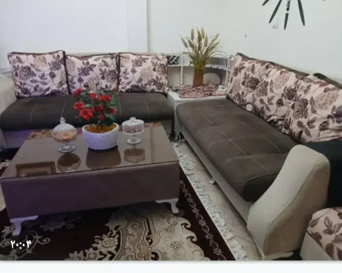 مبل ۶نفره گلدار با میز وسط طرح باپارچه|مبلمان خانگی و میز عسلی|کیش, |دیوار