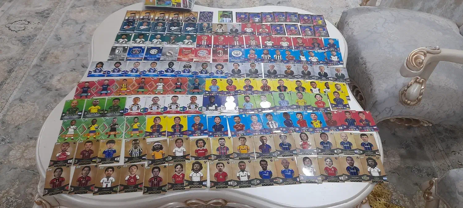 فروش کیمدی به همراه آلبوم رونالدو|کلکسیون و سرگرمی|چناران, |دیوار