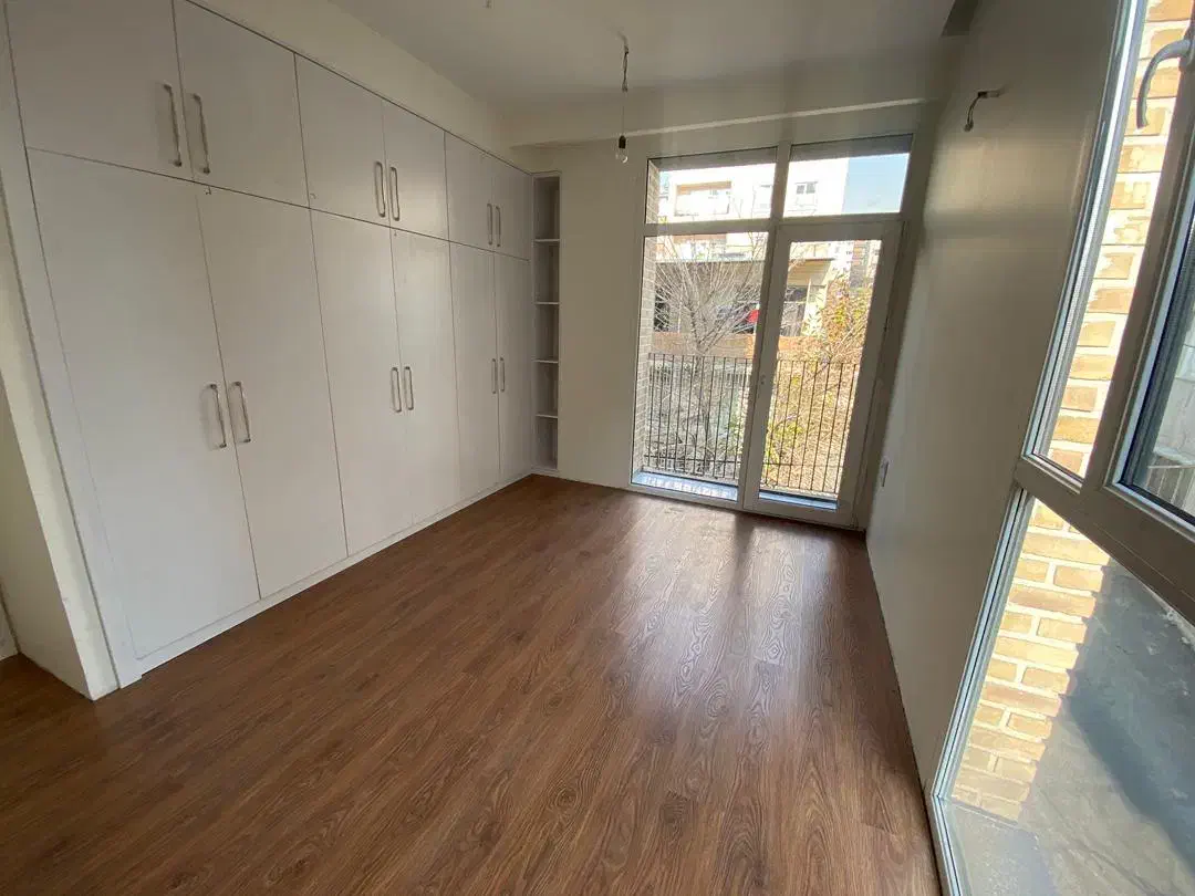 تقاطع کاوه و دولت اداری ۹۰ متر تخلیه ۱۳ ساله|اجارهٔ دفتر کار، اتاق اداری، مطب|تهران, قلهک|دیوار