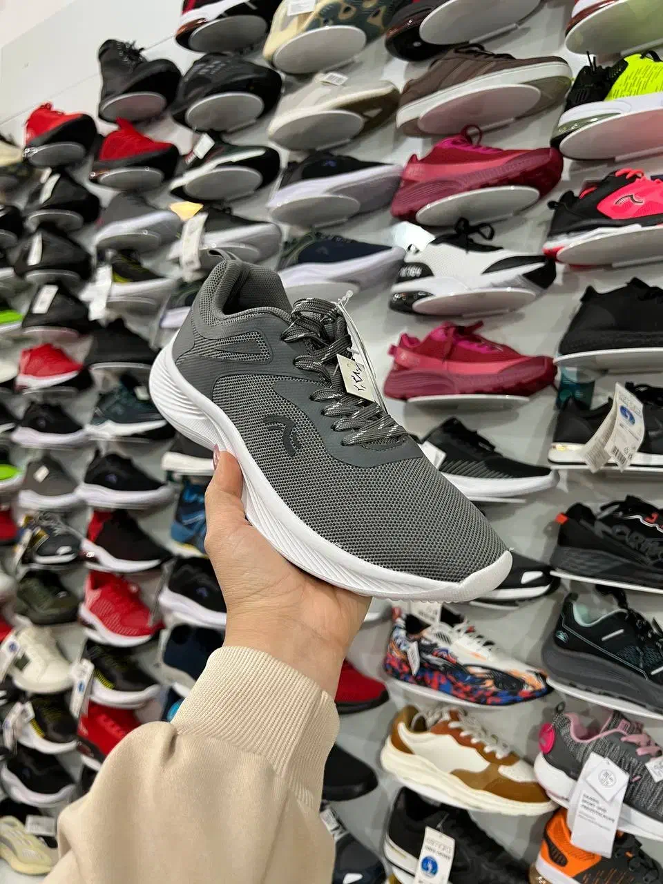 کتونی استوک فروشگاهی|کیف، کفش، کمربند|نیشابور, فردوسی جنوبی|دیوار