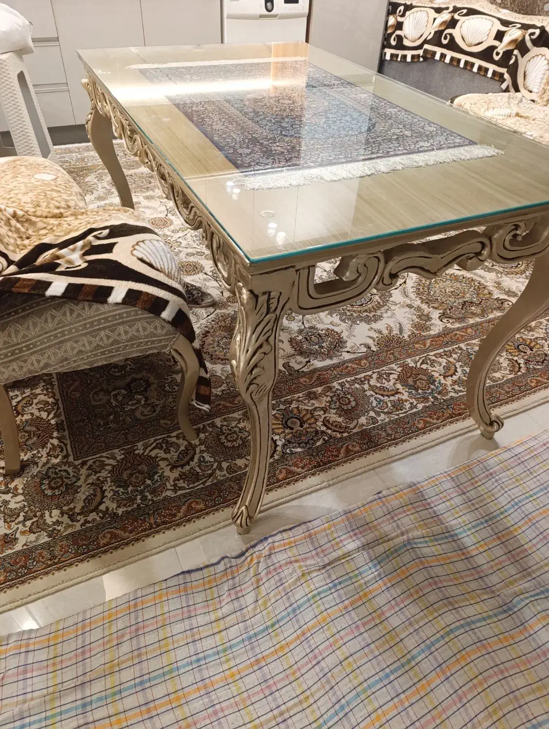 میز نهار خوری کلاسیک|میز و صندلی غذاخوری|قم, شاه سید علی|دیوار