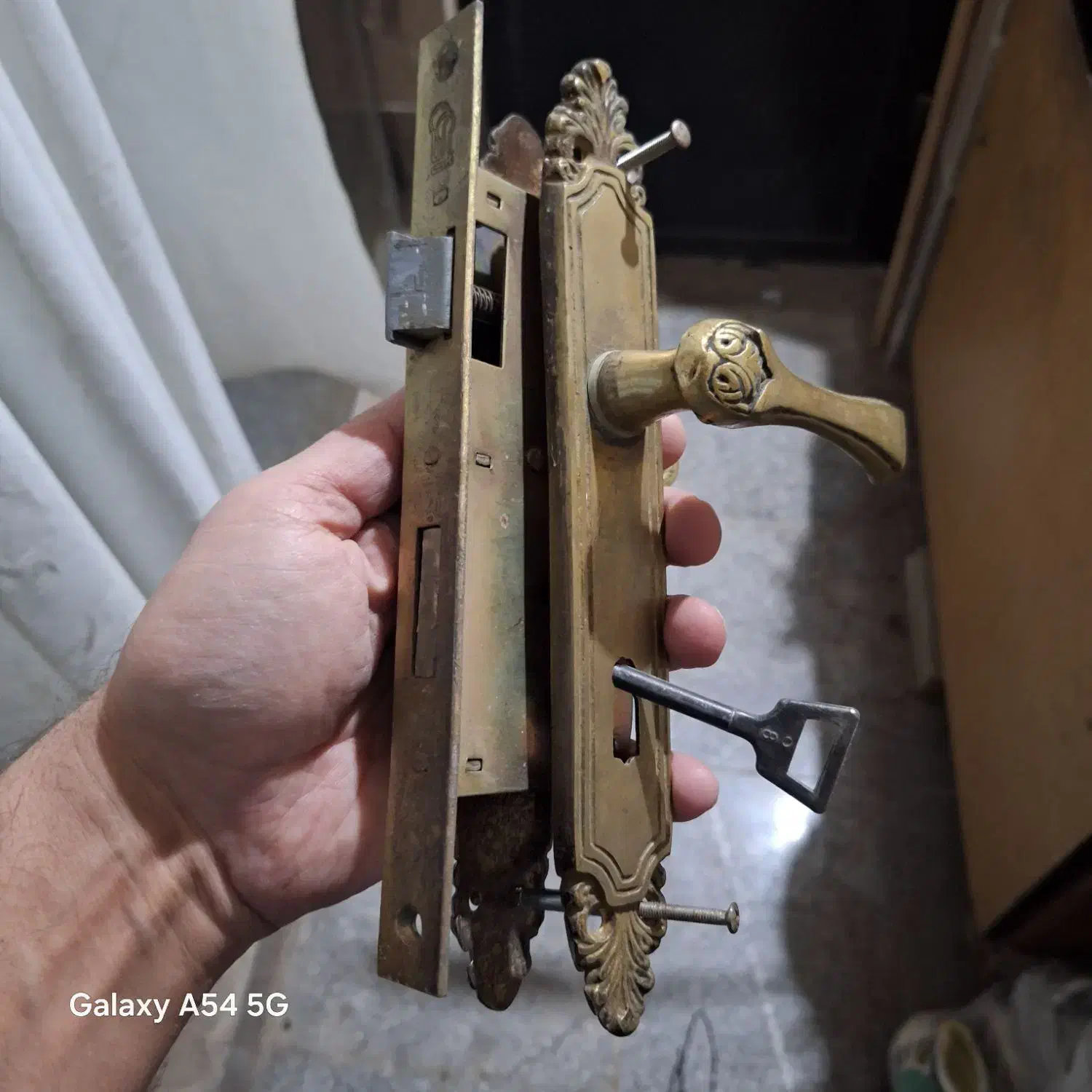 قفل و کلید درب چوبی قدیمی|کلکسیون اشیاء عتیقه|فردیس, نسترن شرقی|دیوار