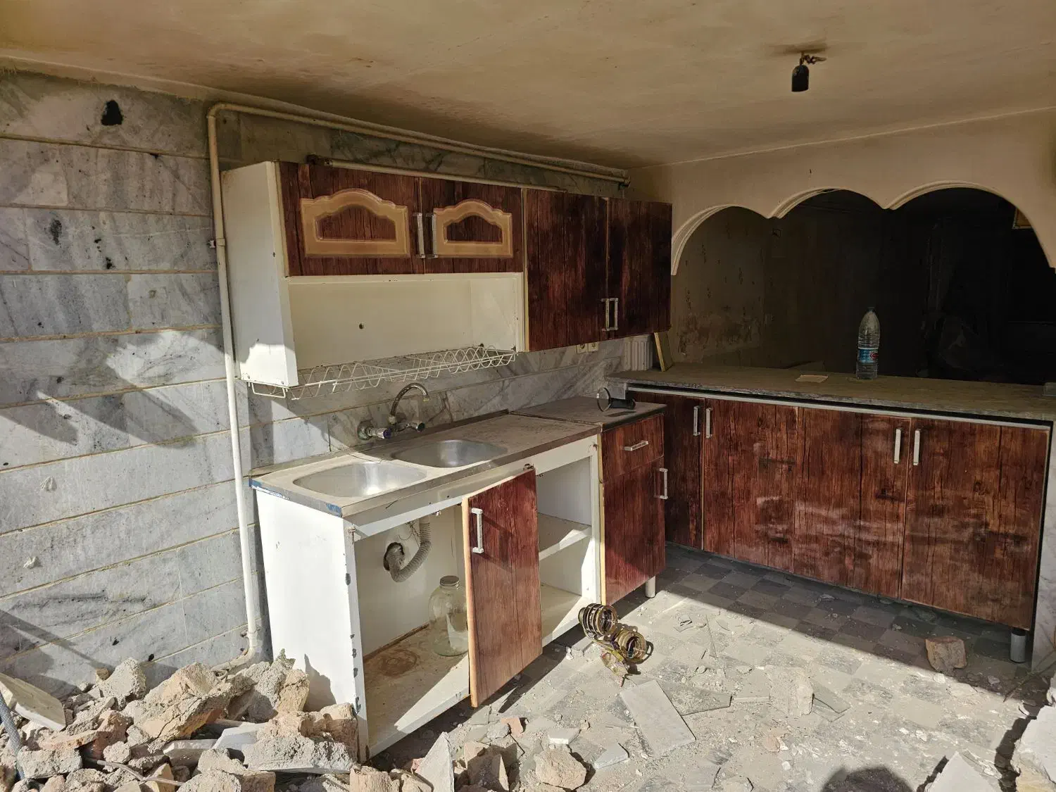 کابینت|مصالح و تجهیزات ساختمان|آبیک, |دیوار