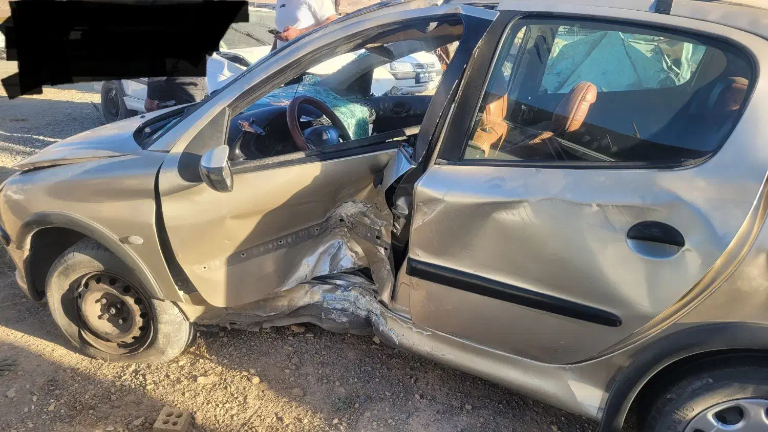 پژو ۲۰۶ تصادفی|خودرو سواری و وانت|اصفهان, کوی گلزار|دیوار