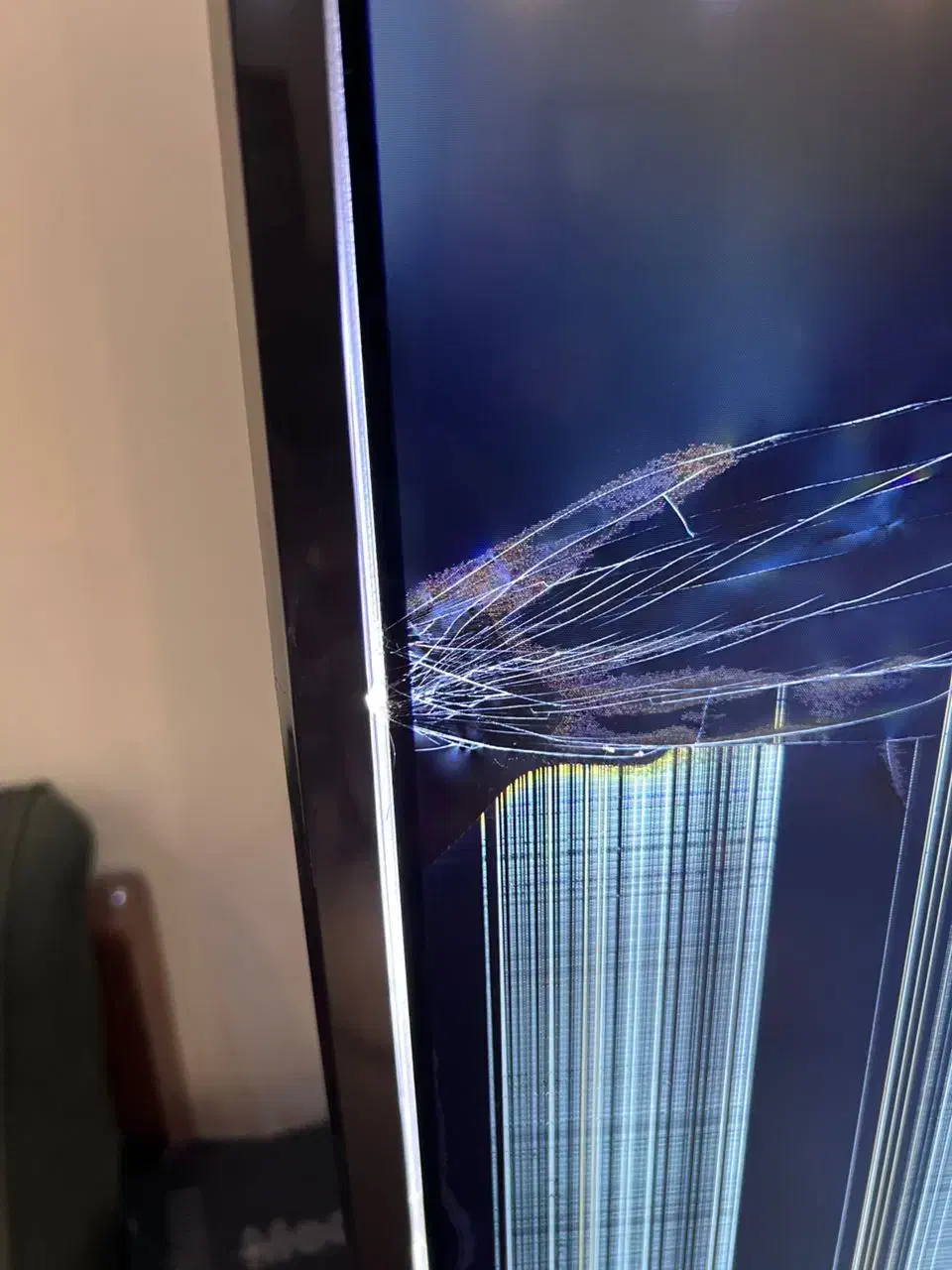تلویزیون الجی ۵۵اینچ شکسته|تلویزیون و پروژکتور|تهران, چهارصد دستگاه|دیوار