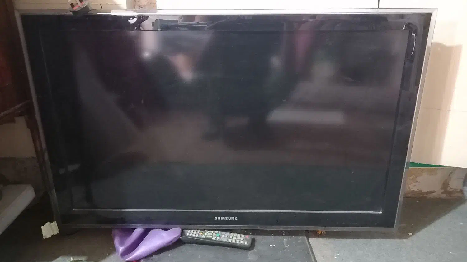 تلویزیون سونی|تلویزیون و پروژکتور|شیراز, سیاه سنگ|دیوار