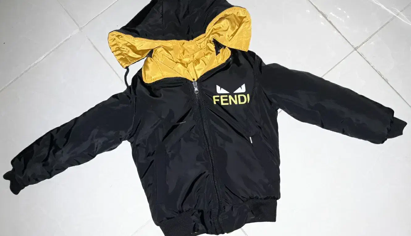 کاپشن|کفش و لباس بچه|قم, سالاریه|دیوار