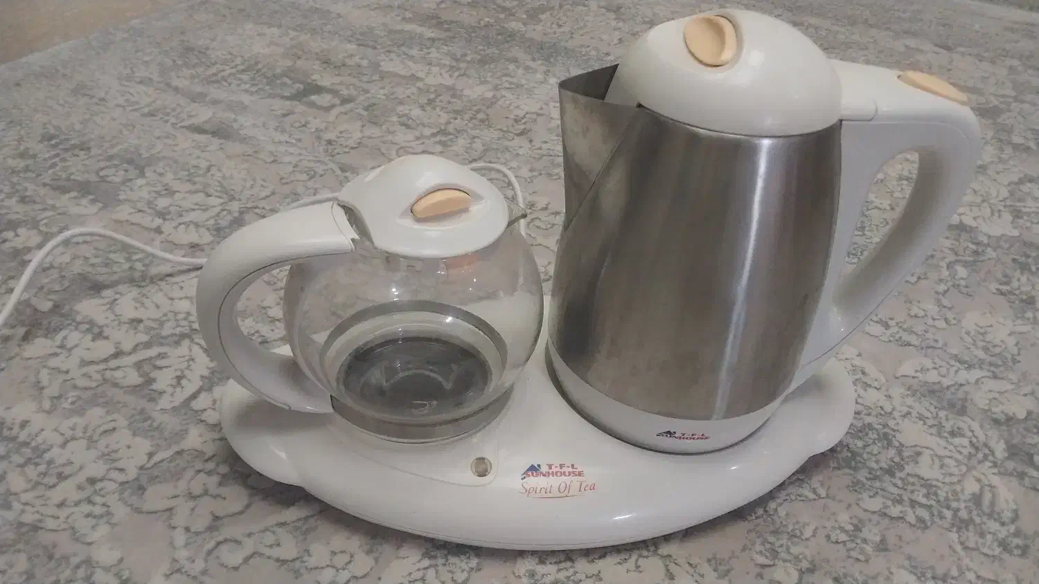 کتری برقی مدل|قوری، کتری، قهوه‌ساز دستی|اصفهان, ارغوانیه|دیوار