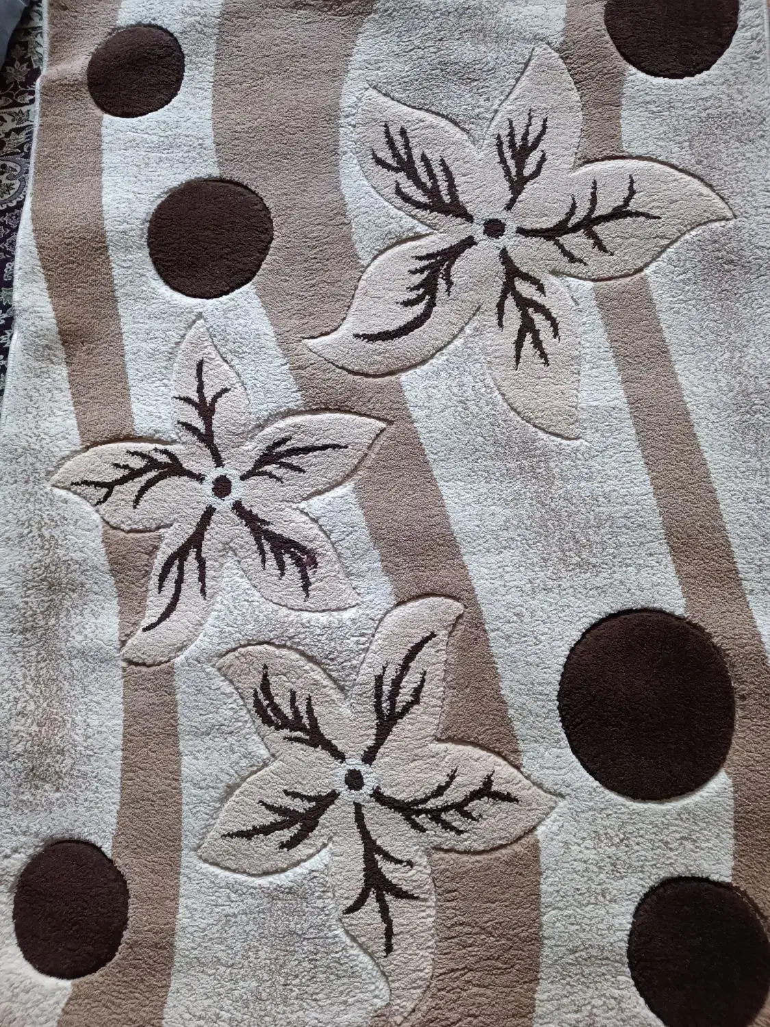 یک عدد قالیچه در حد نو 3متری|فرش|رشت, یخسازی|دیوار