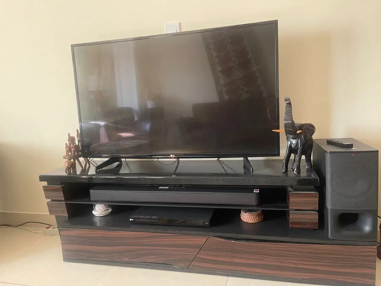 ال ای دی ۴۹ ال جی رسیور دار|تلویزیون و پروژکتور|کیش, |دیوار