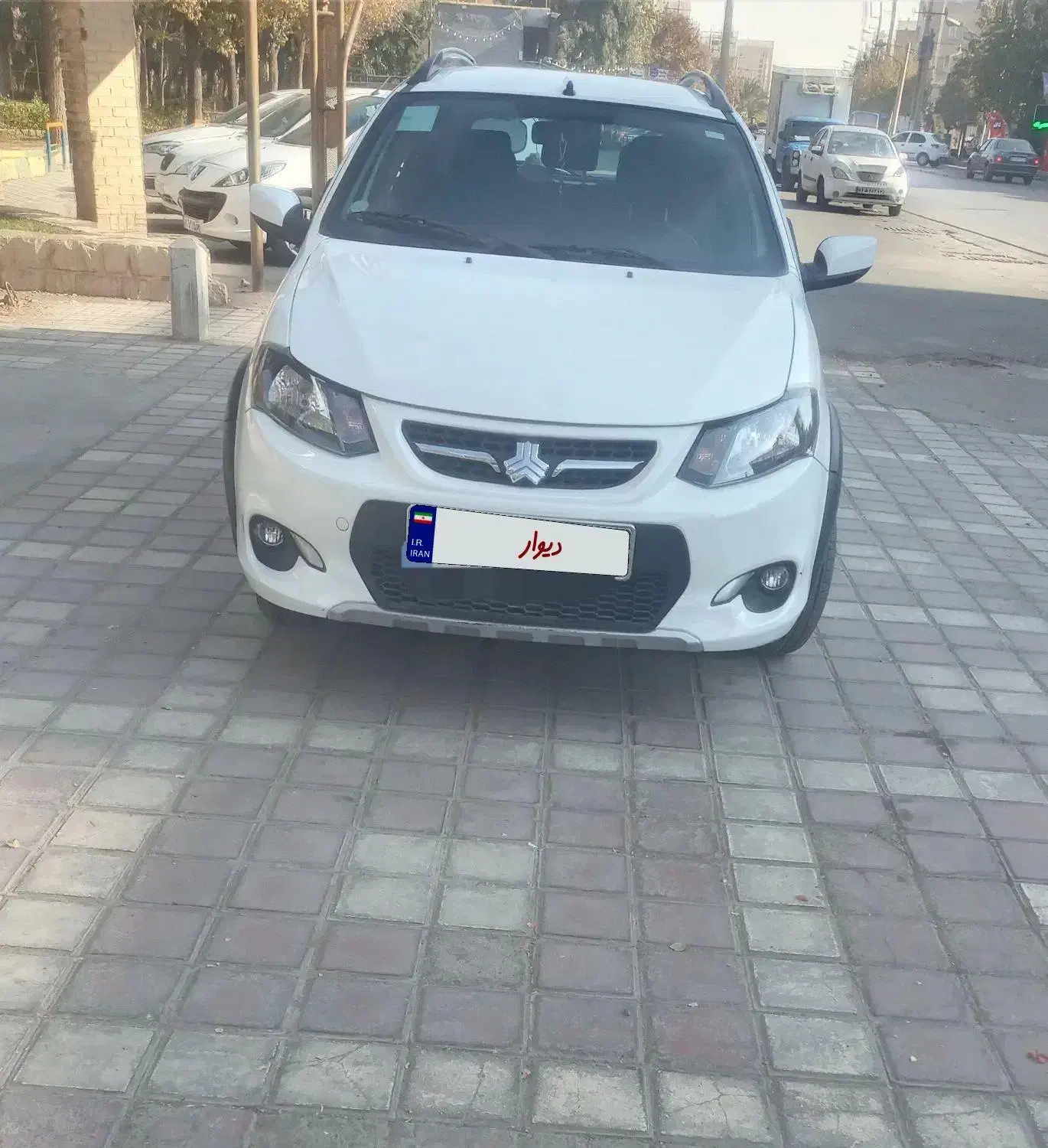 کوییک معمولی سفید|خودرو سواری و وانت|شیراز, فرگاز|دیوار