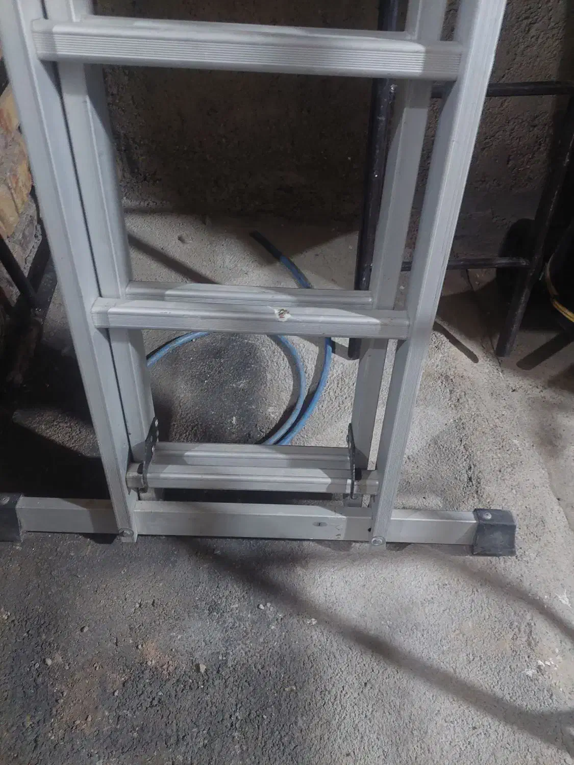 نردبان آلمینیوم مخابراتی|مصالح و تجهیزات ساختمان|تایباد, |دیوار