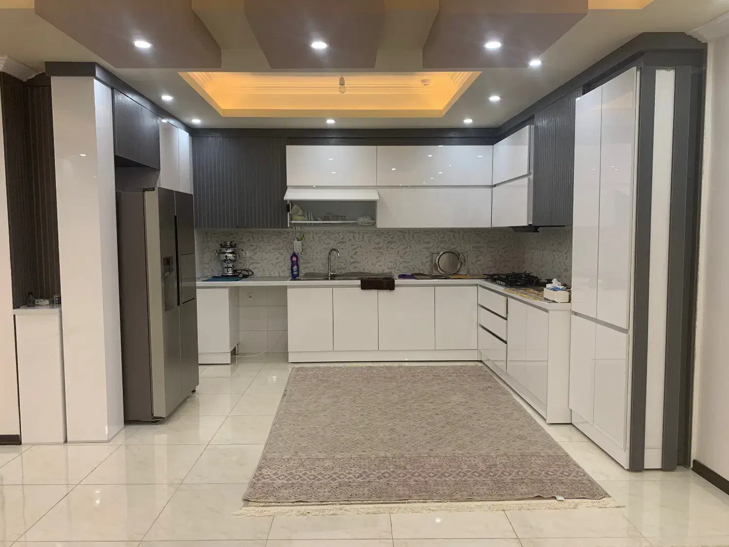 نظافتچی و آشپز (خانم زیر ۳۵ سال)|استخدام سرایداری و نظافت|تهران, پونک|دیوار