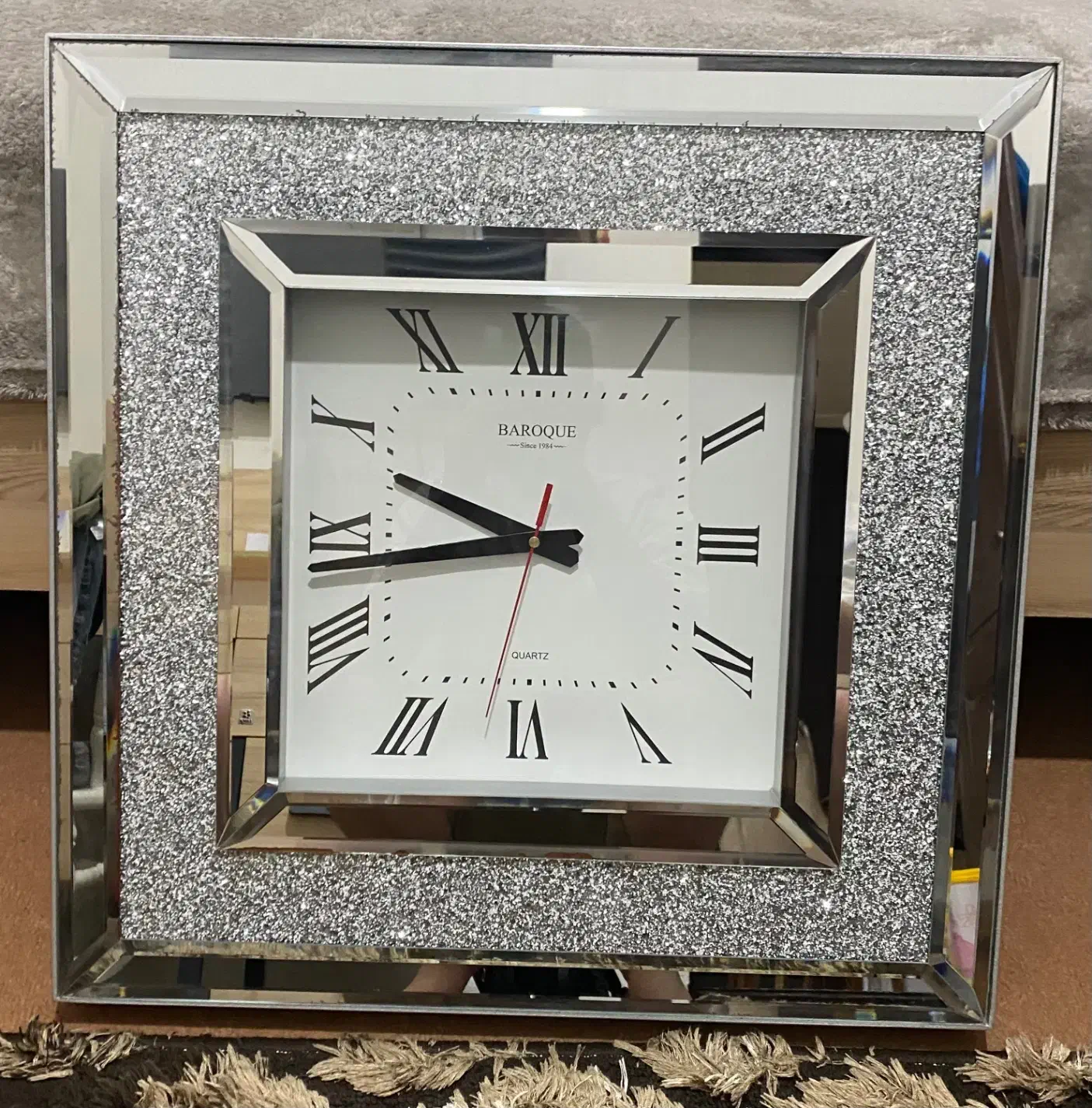 ساعت|ساعت دیواری و تزئینی|امامزاده عبدالله, |دیوار