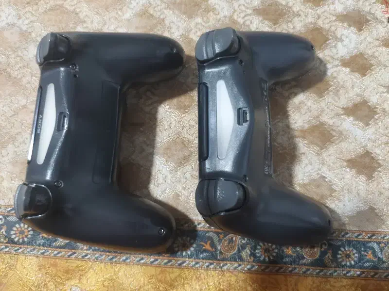 دوتا دسته یکی سالم و یکی نیاز به تعمیر|کنسول، بازی ویدئویی و آنلاین|گرگان, |دیوار