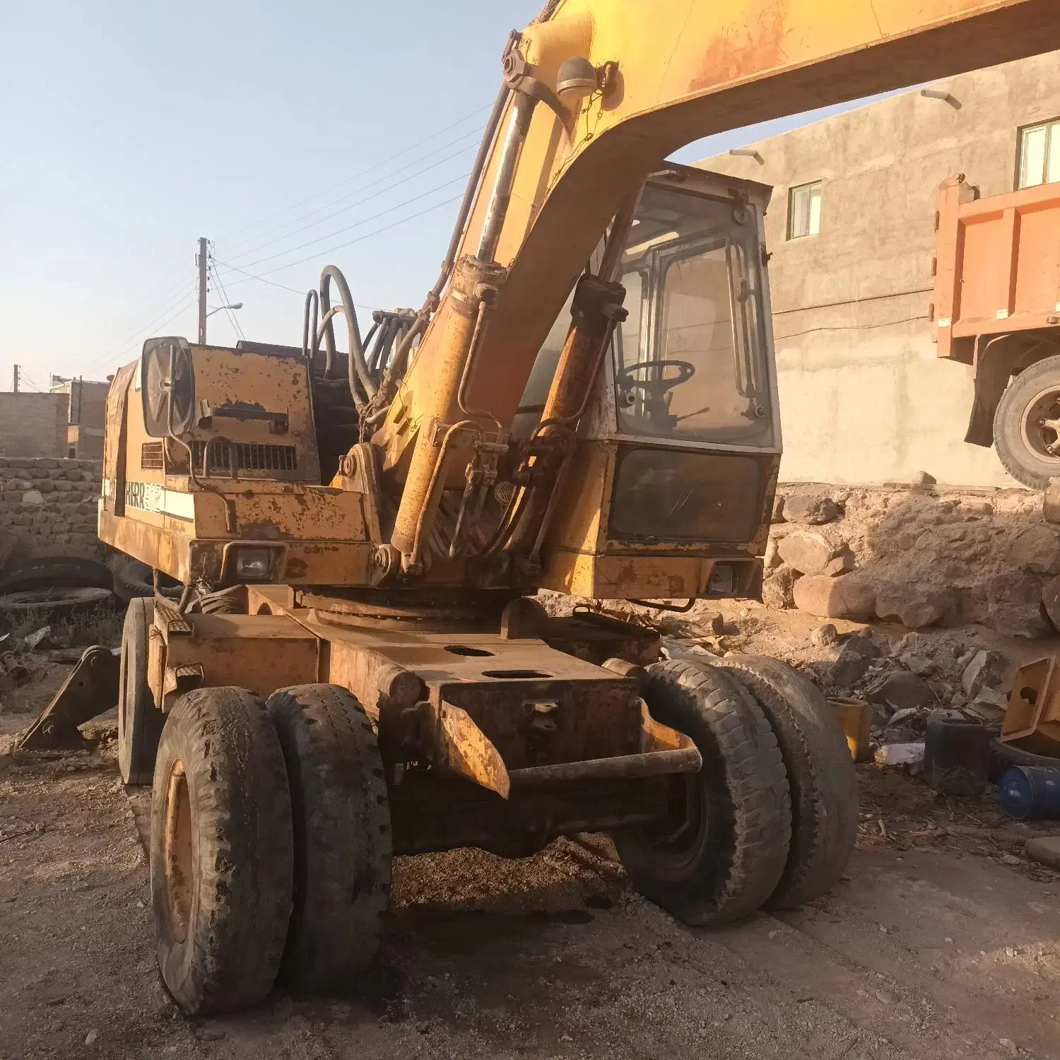 بیل مکانیک ۹۱۲|خودرو سنگین|تبریز, |دیوار