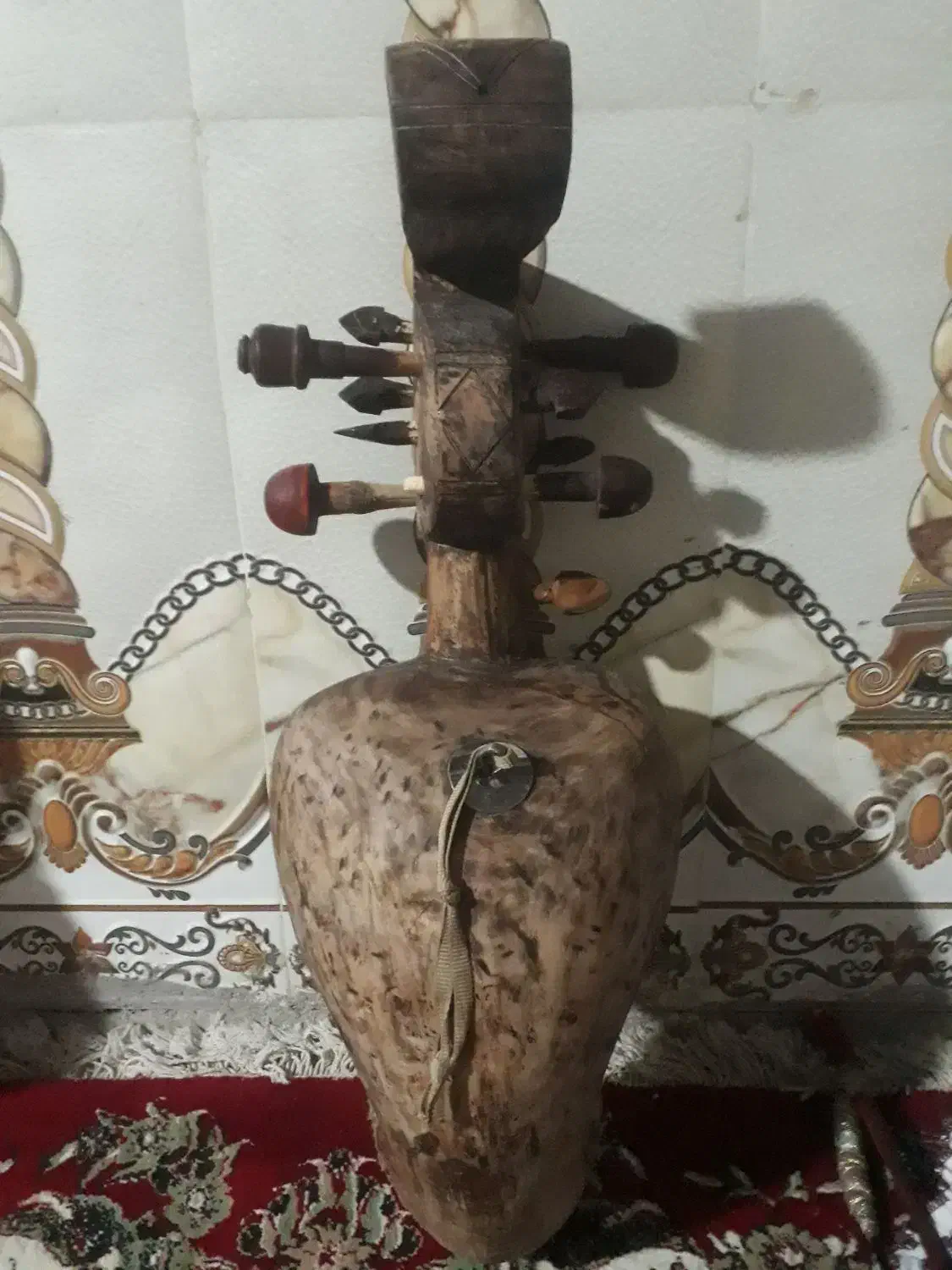 قیچگ بلوچی|سازهای سنتی|استهبان, |دیوار