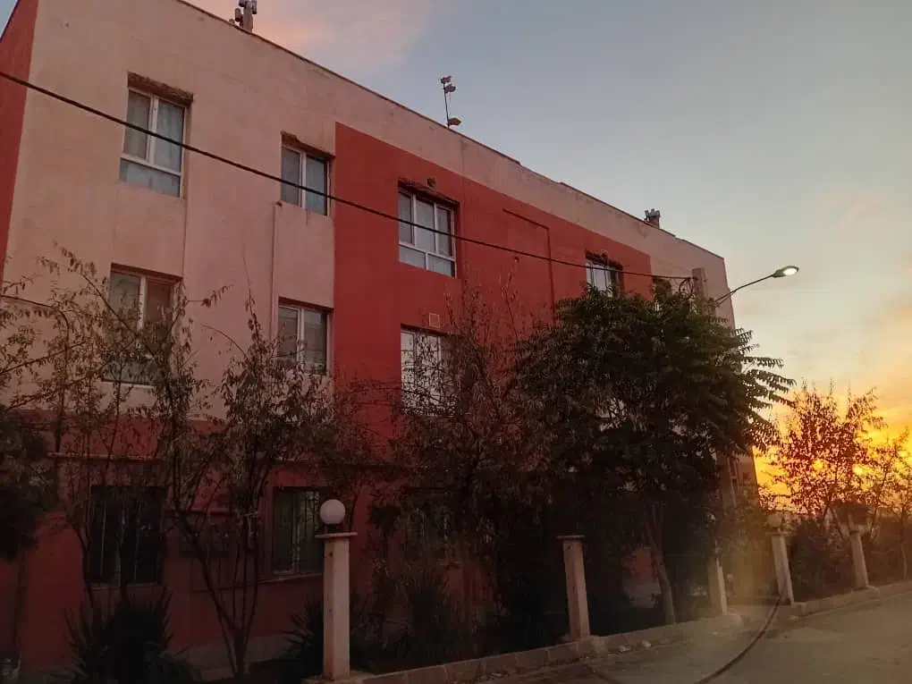 اپارتمان ۶۰ متری تکخوابه فول امکانات مالک هستم|فروش آپارتمان|هشتگرد, شهرک گلخانه|دیوار