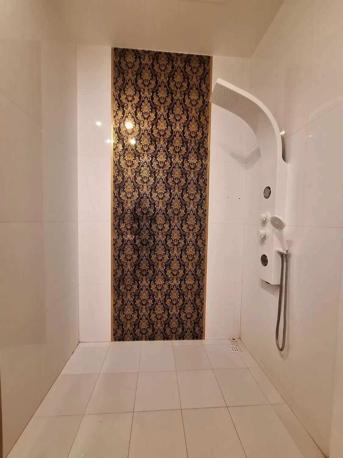 آپارتمان ۱۷۴ متری خوش نقشه در دروس