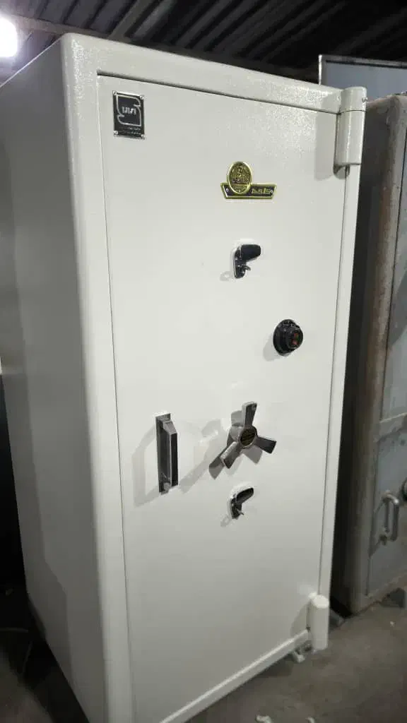 گاوصندوق 2000ksکاوه اصلی|ابزارآلات|تبریز, |دیوار