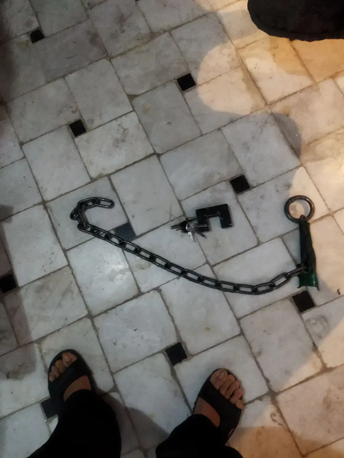 قفل و زنجیر|ابزارآلات|قم, شهرک مهدیه (مدرس)|دیوار