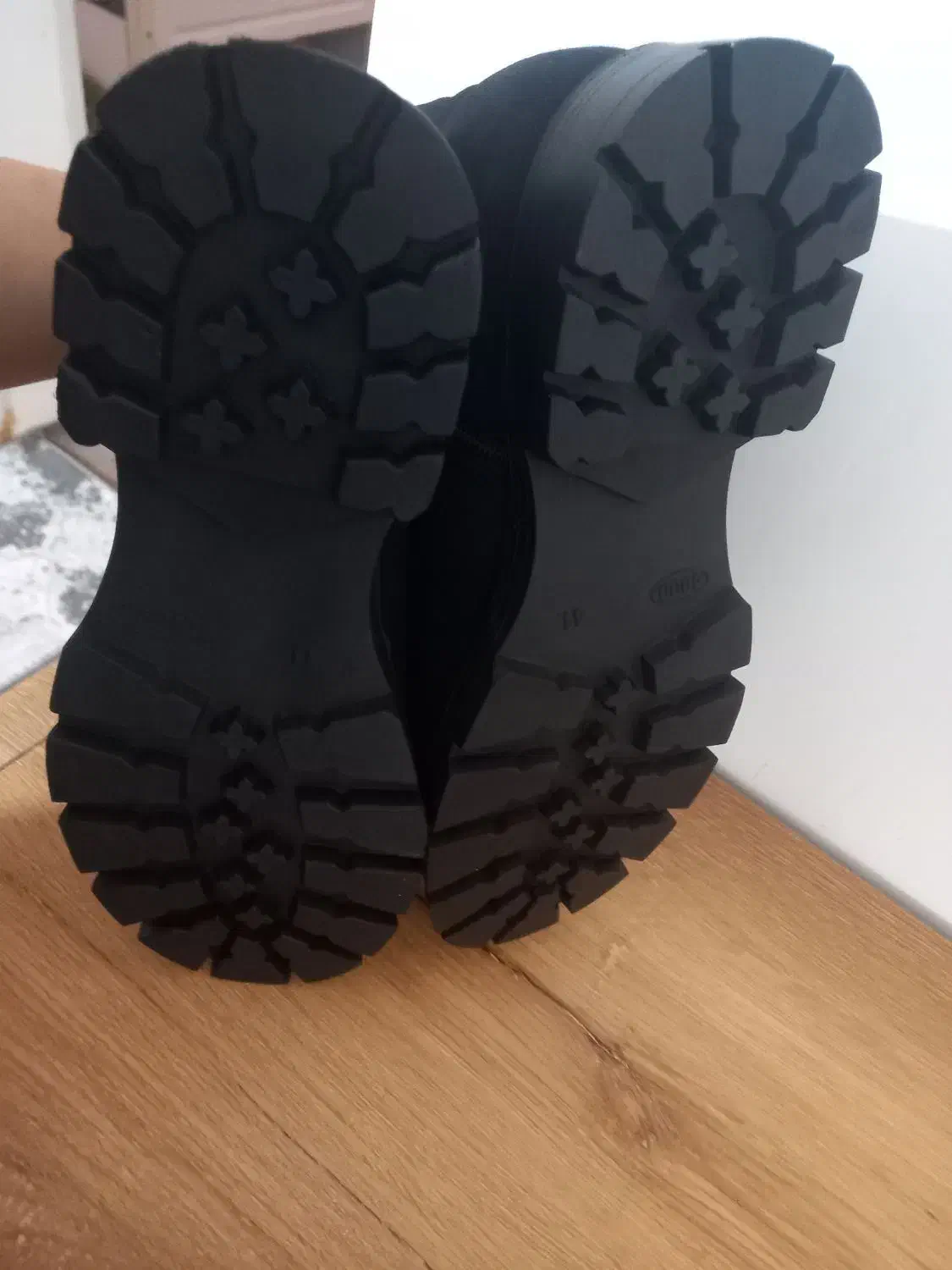 بوت سایز ۴۱ نونو|کیف، کفش، کمربند|خرم‌آباد, |دیوار