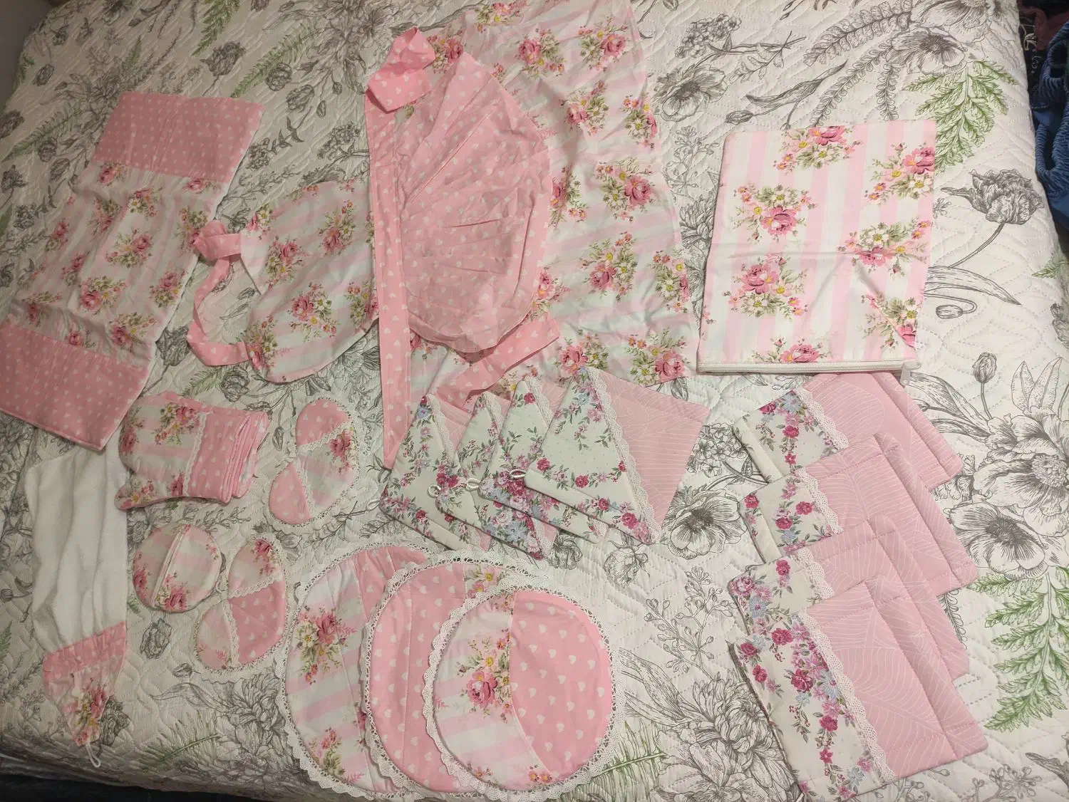 سرویس آشپزخانه عروس|سفره، حوله، دستمال آشپزخانه|اراک, |دیوار